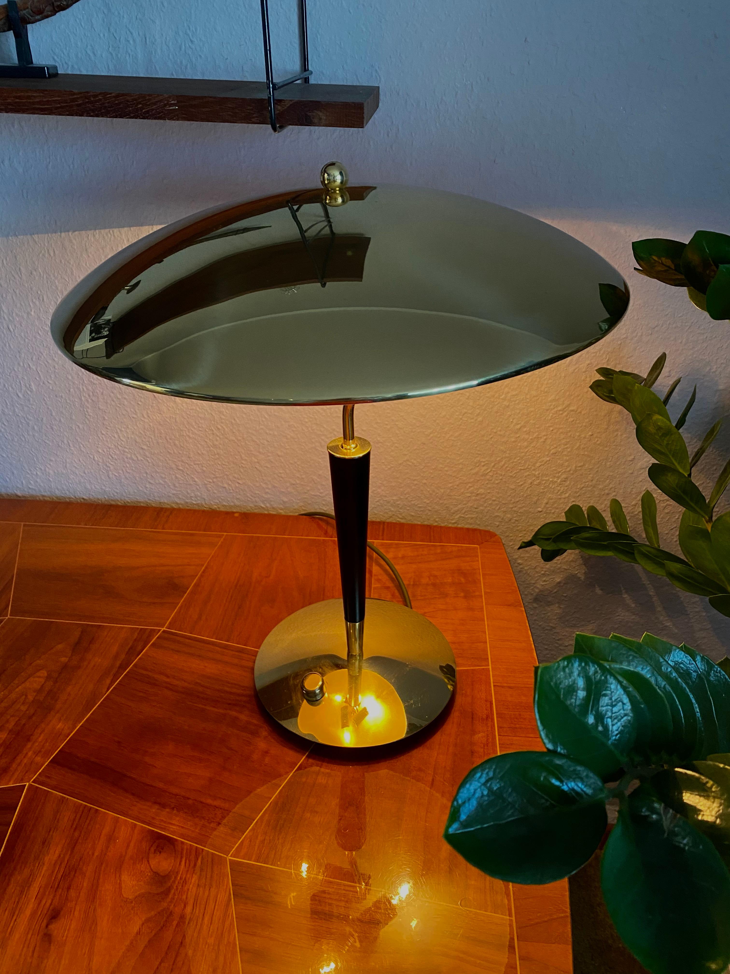 Laiton Lampe de table Hillebrand en vente