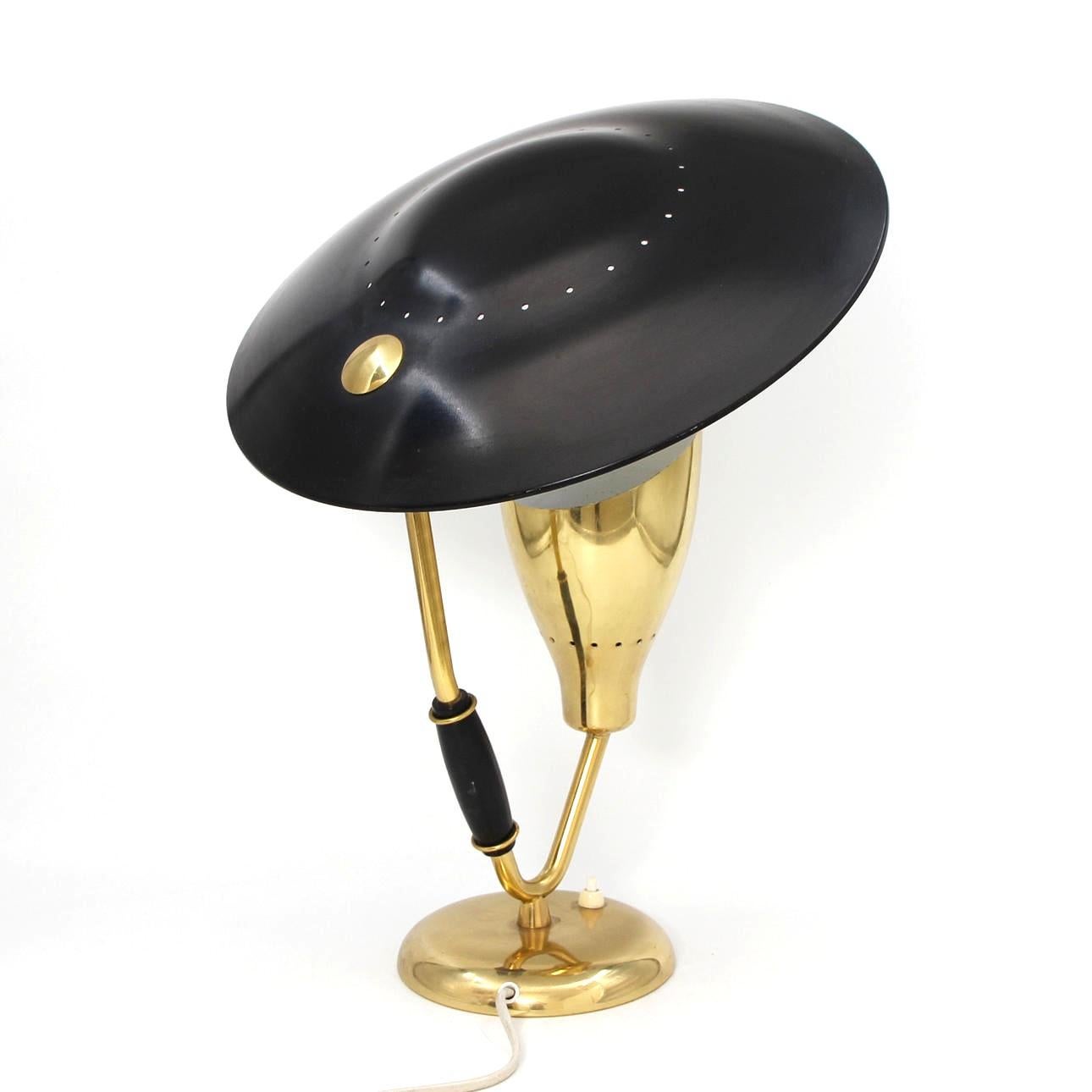 Mid-Century Modern Table lamp by Holm Sørensen For Sale
