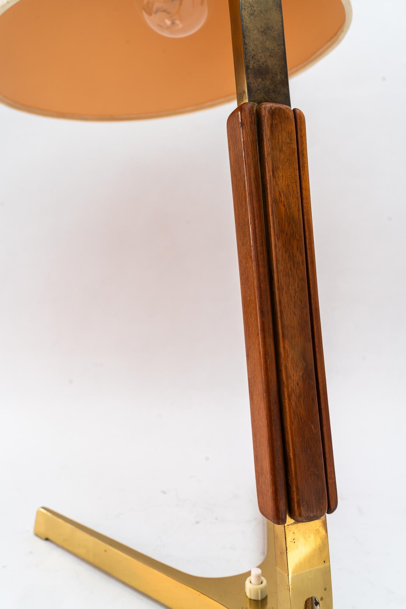 Mid-Century Modern Table lamp by J.T. Kalmar Mod. 1197 Phönix 1950s For Sale