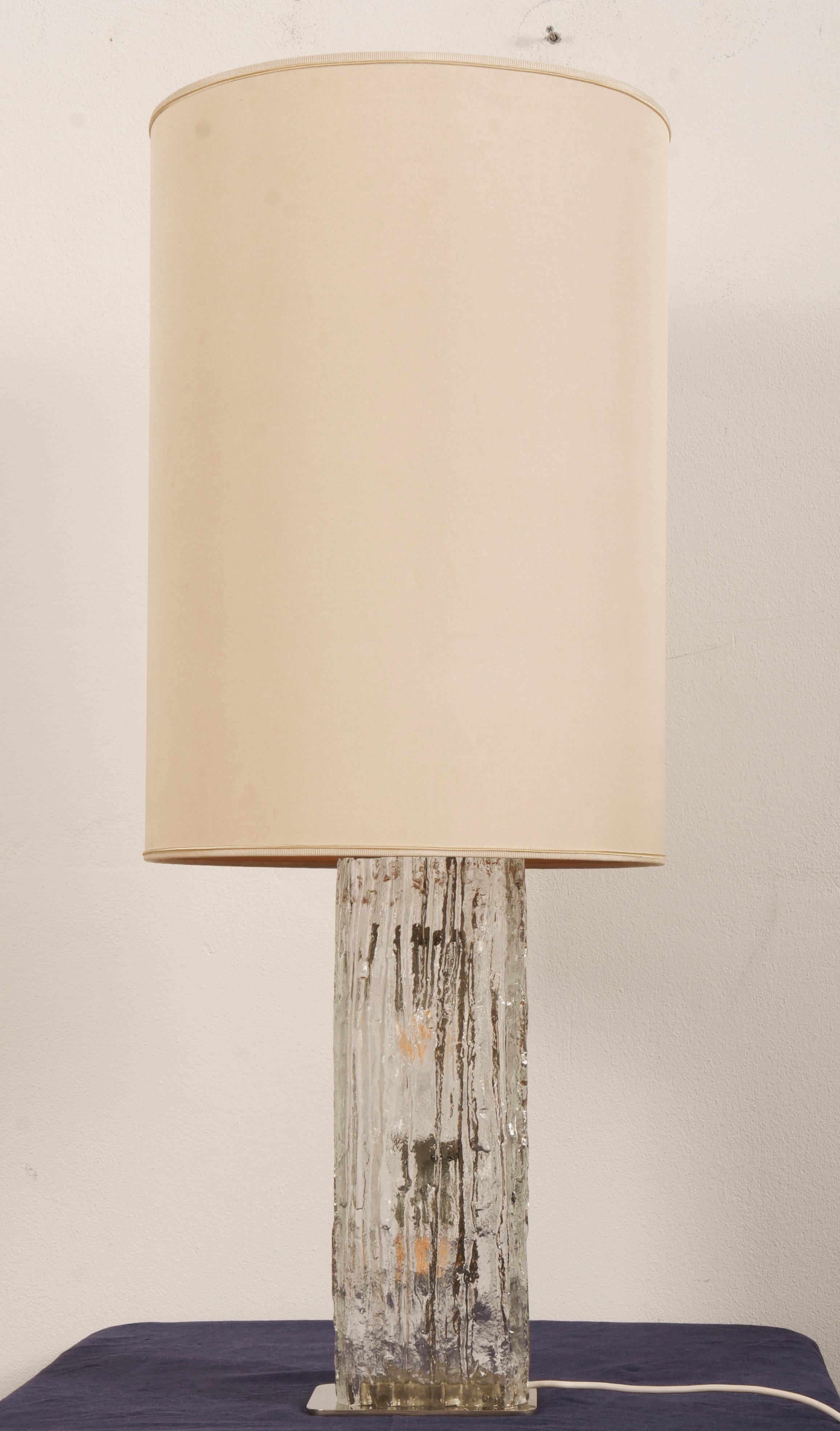 Lampe de table de Kalmar Frankenberg avec un Stand illuminé en verre de glace Bon état - En vente à Vienna, AT