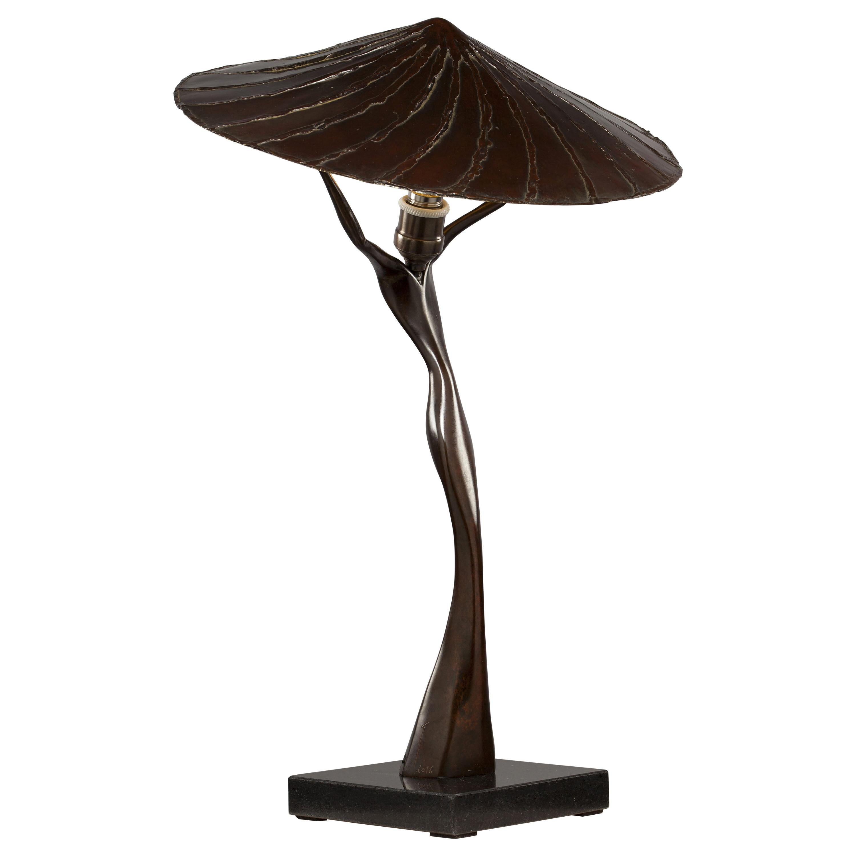 Lampe de table de L'Artiste Fantôme en bronze