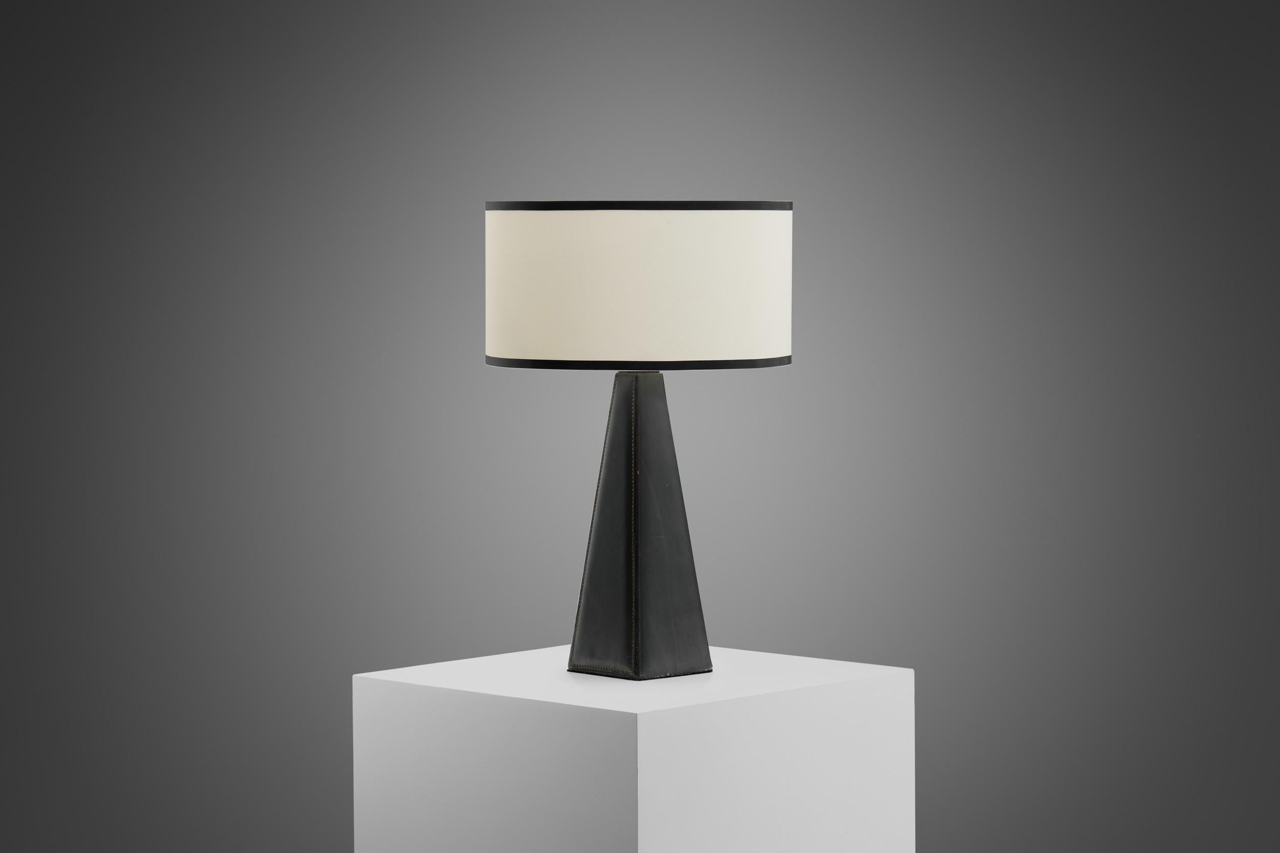 Mid-Century moderno Lampada da tavolo di Lisa Johansson-Pape per Stockmann Orno, Finlandia 1960 in vendita