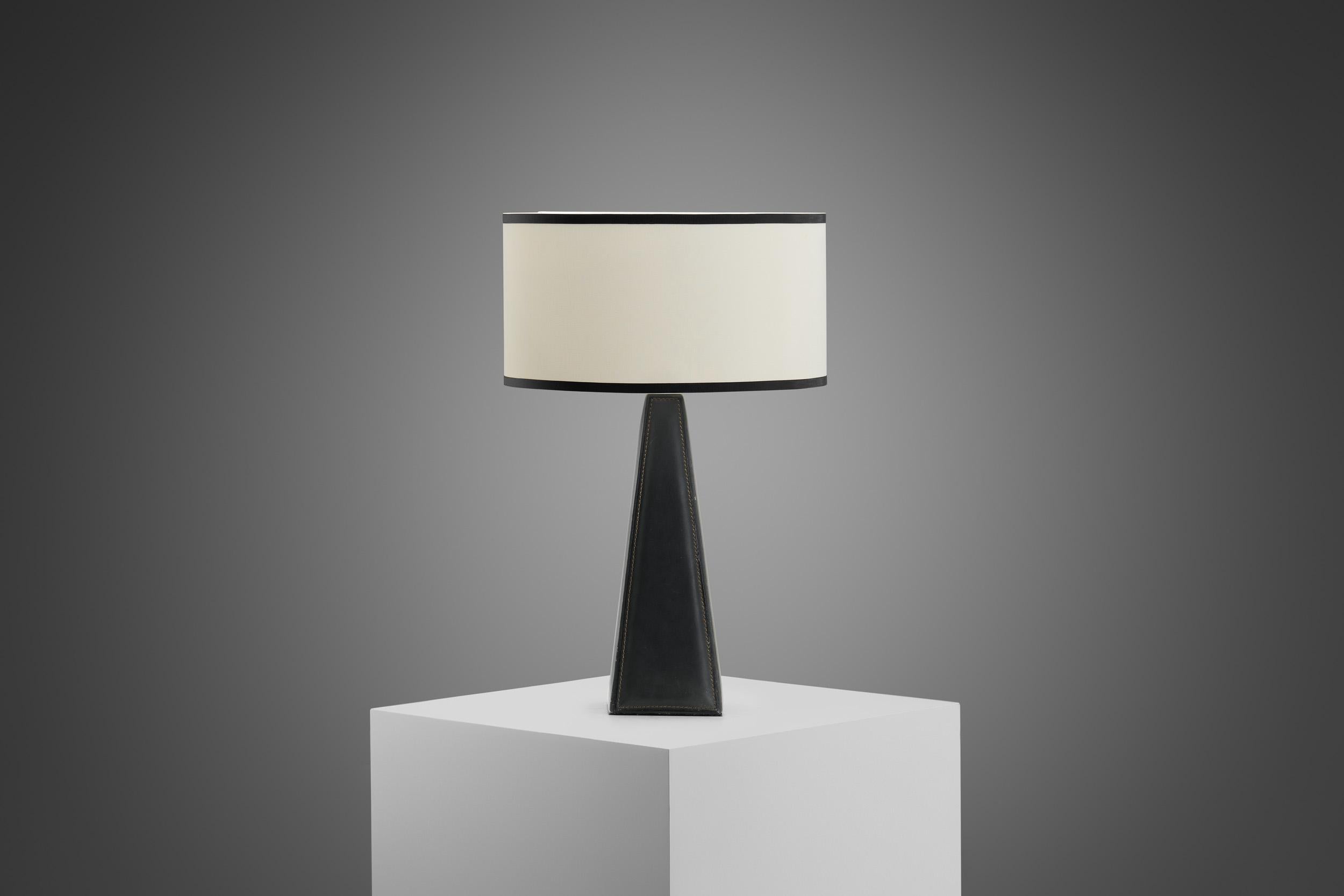 Lampada da tavolo di Lisa Johansson-Pape per Stockmann Orno, Finlandia 1960 In condizioni buone in vendita a Utrecht, NL