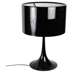 Lampada da tavolo della Maison Flos, Made in Italy.