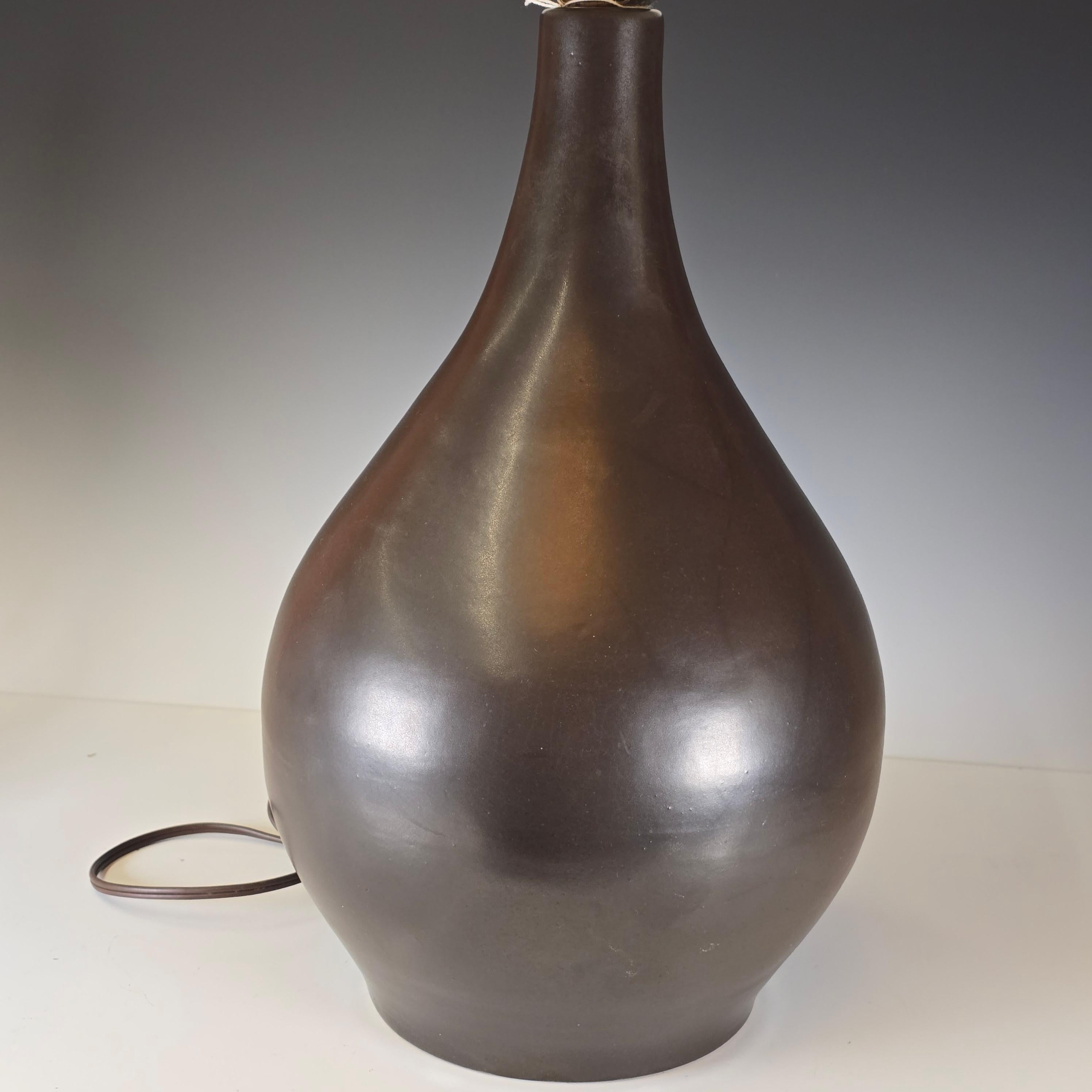 Lámpara de mesa by Martz en Bueno estado para la venta en Kilmarnock, VA