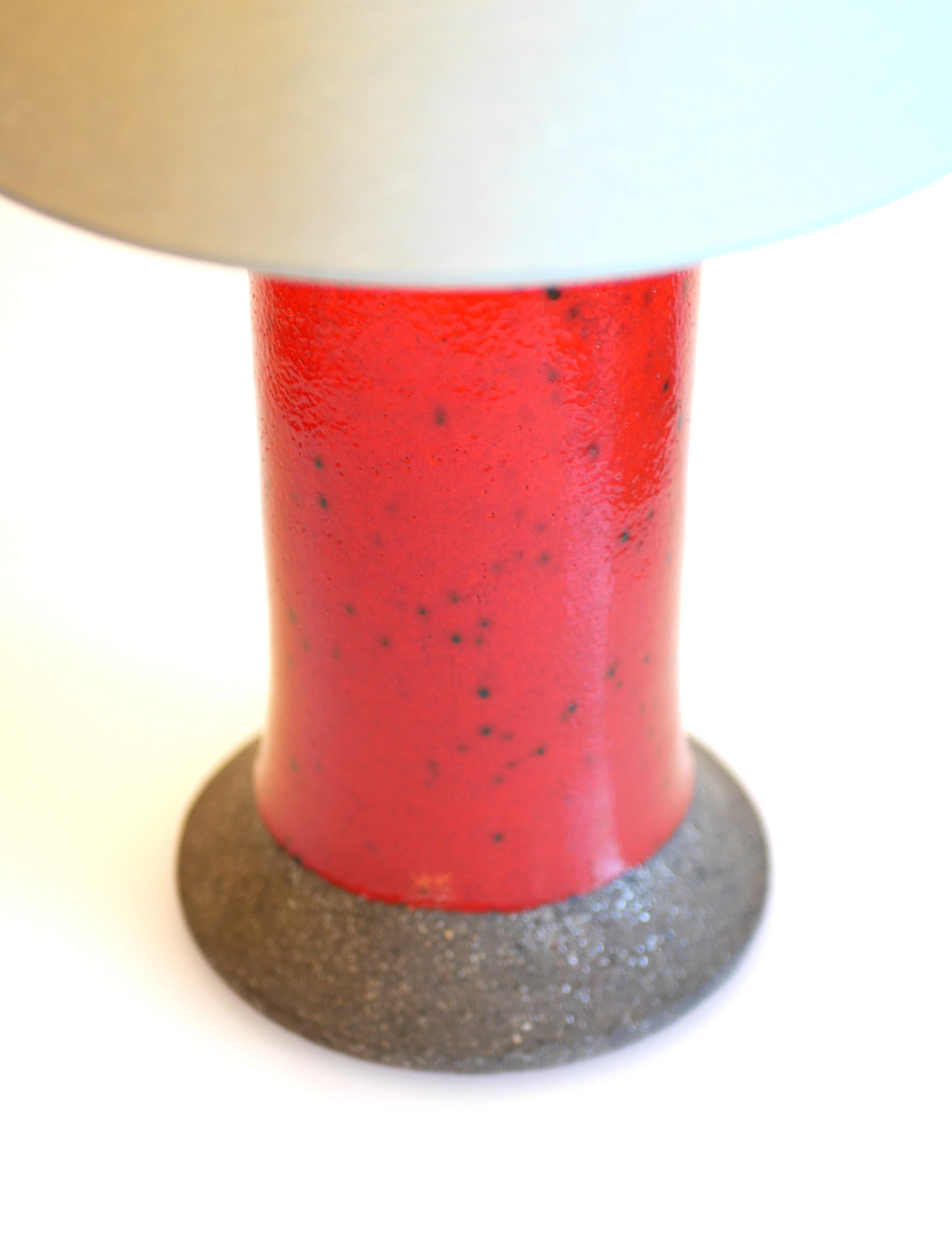 Table lamp by Nittsjö, a bright red pottery lamp By Thomas Hellström In Good Condition For Sale In Skarpnäck, SE
