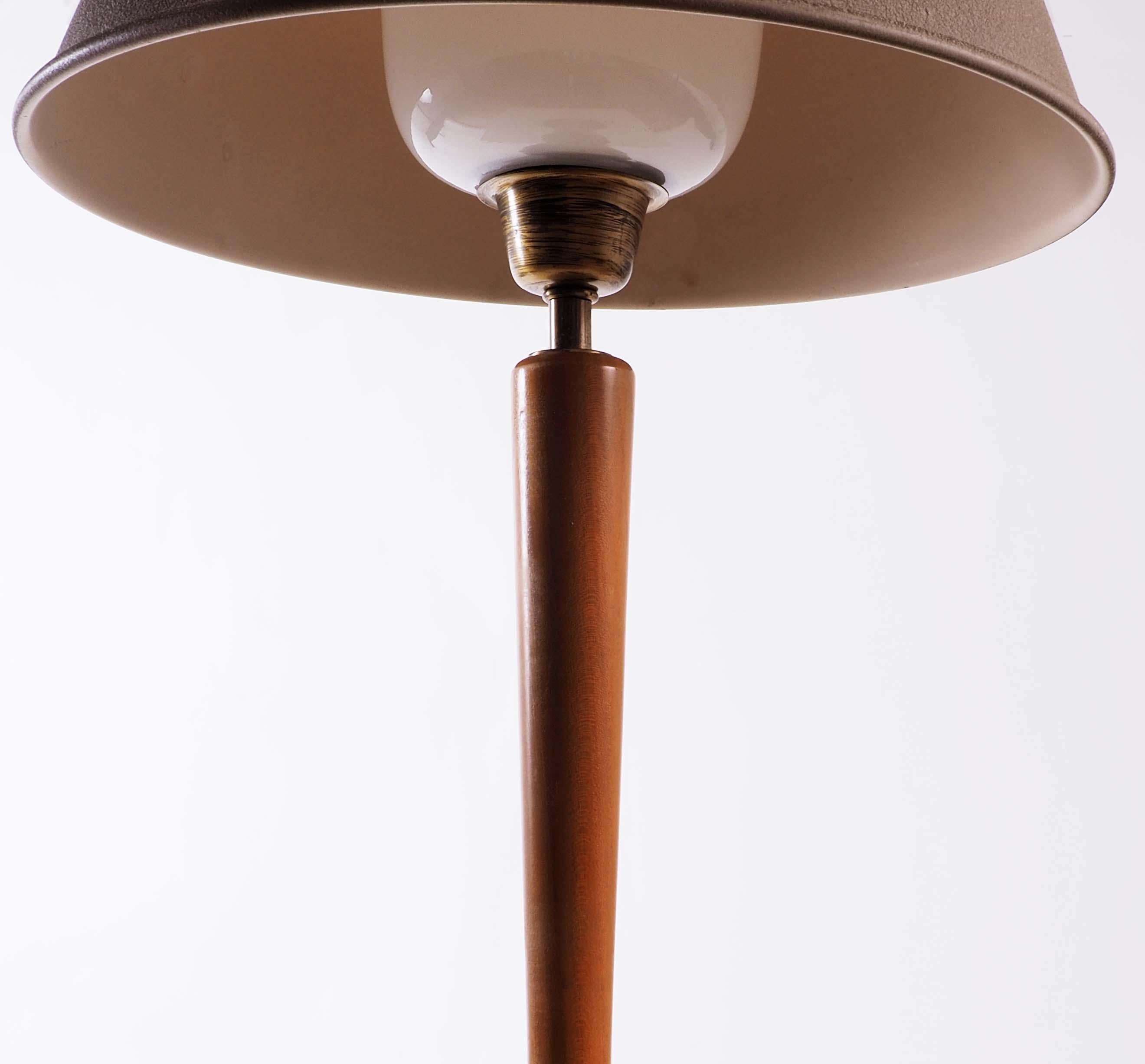 Scandinavian Modern Table Lamp in elm and lacquered metal by Nordiska Kompaniet, Stockholm, Sweden