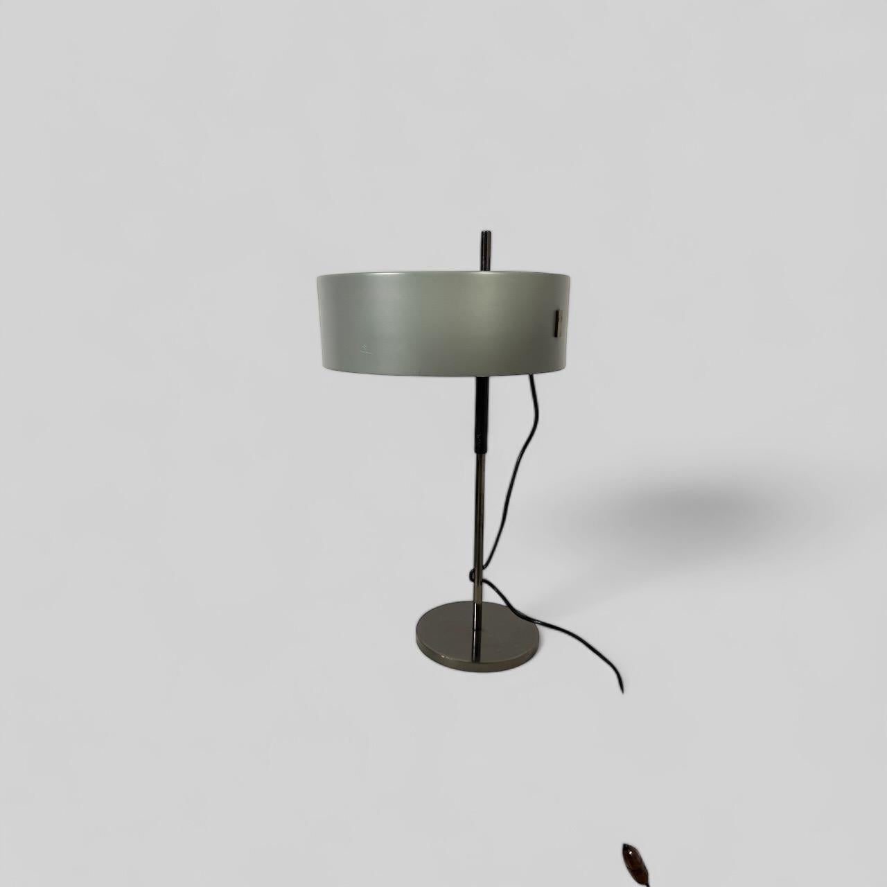 Model A 243 Table Lamp by Angelo Ostuni and Renato Forti for Oluce. Designed and manufactured in Italy, in 1953. Original and very good condition. 