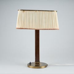 Lámpara de mesa de Paavo Tynell para Taito Oy Model No. 5066