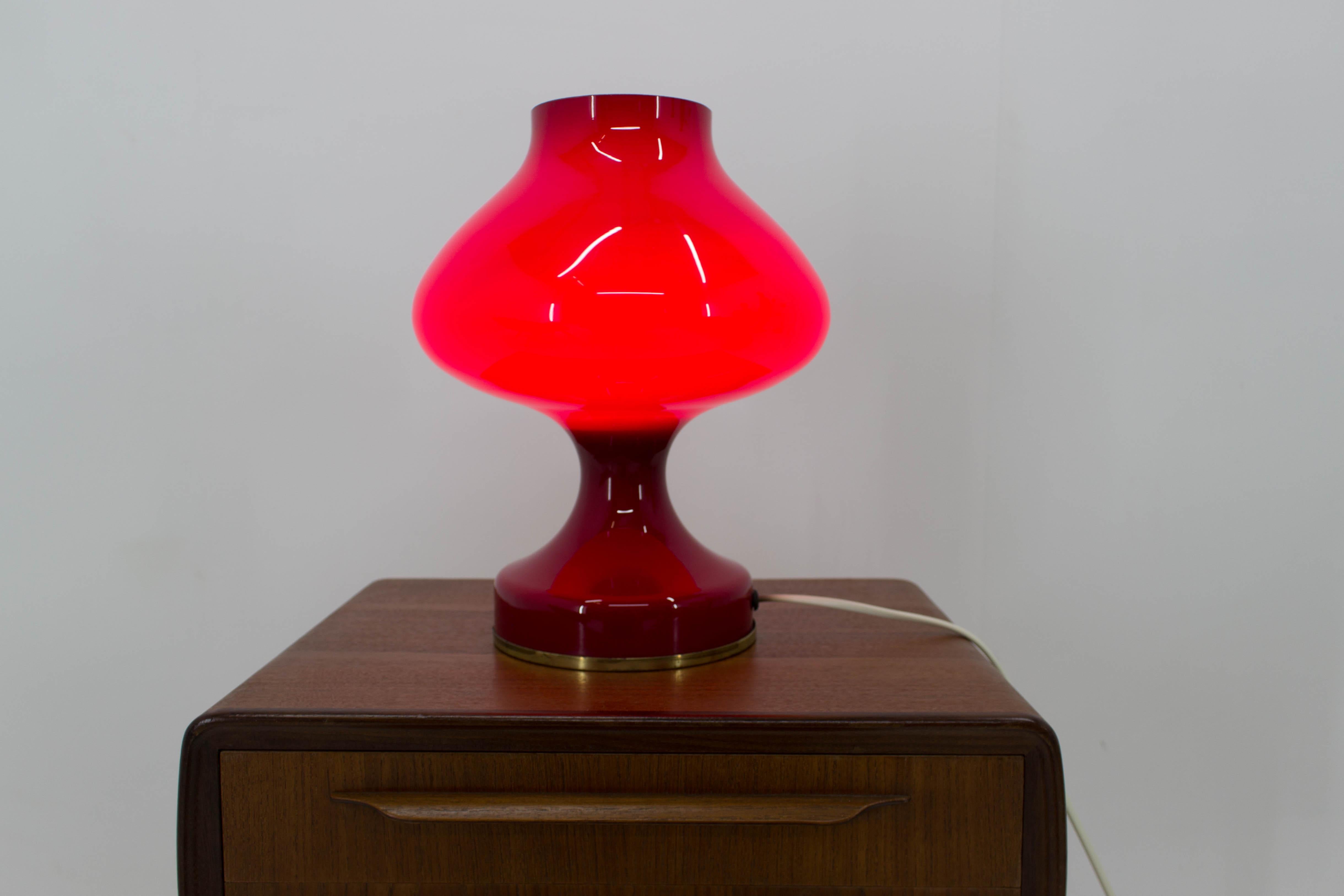 Glass table lamp designed by Stepan Tabera for Czechoslovakian company OPP Jihlava in early 1970s. Two layers of glass - white inside and red outside. 220V, E27. Very good condition, no defects on glass.