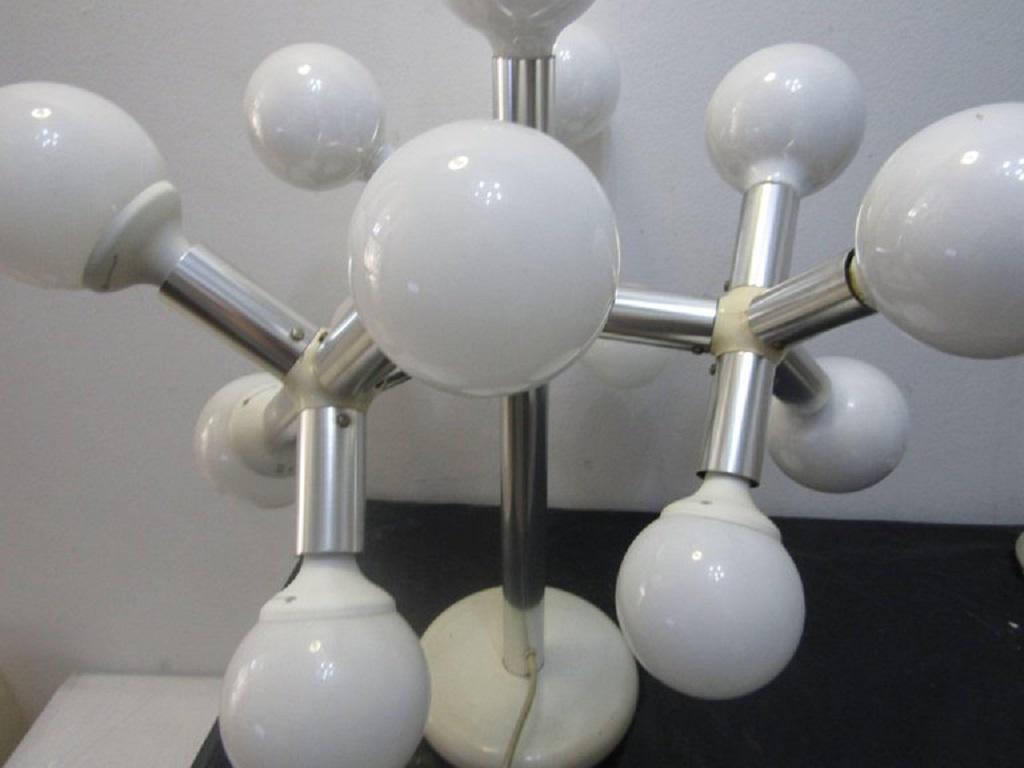 midcentury Table Lamp  Swisslamps International, design Trix e Robert Haussmann. 2