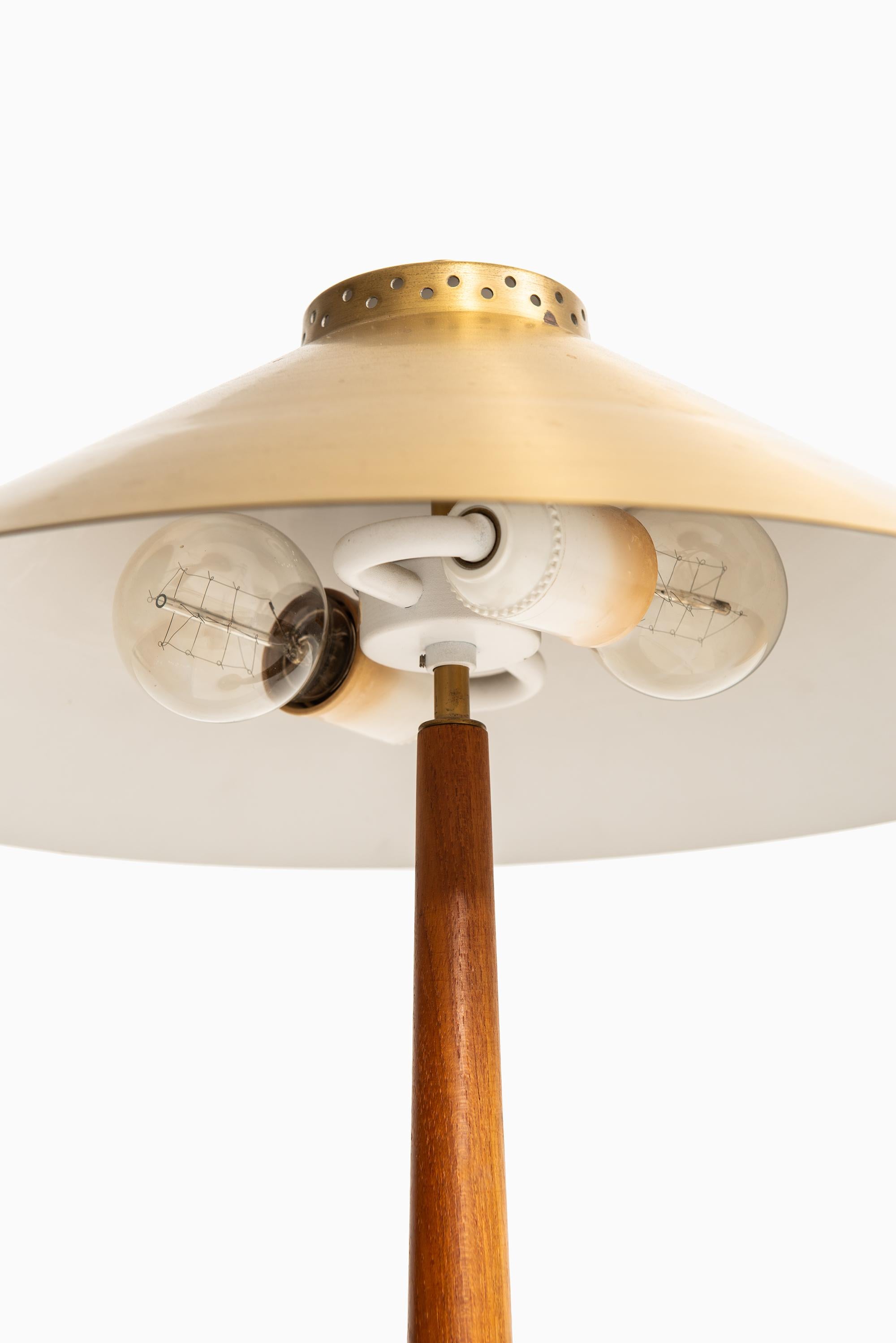 Swedish Table Lamp by Unknown Designer Produced by Boréns in Sweden For Sale