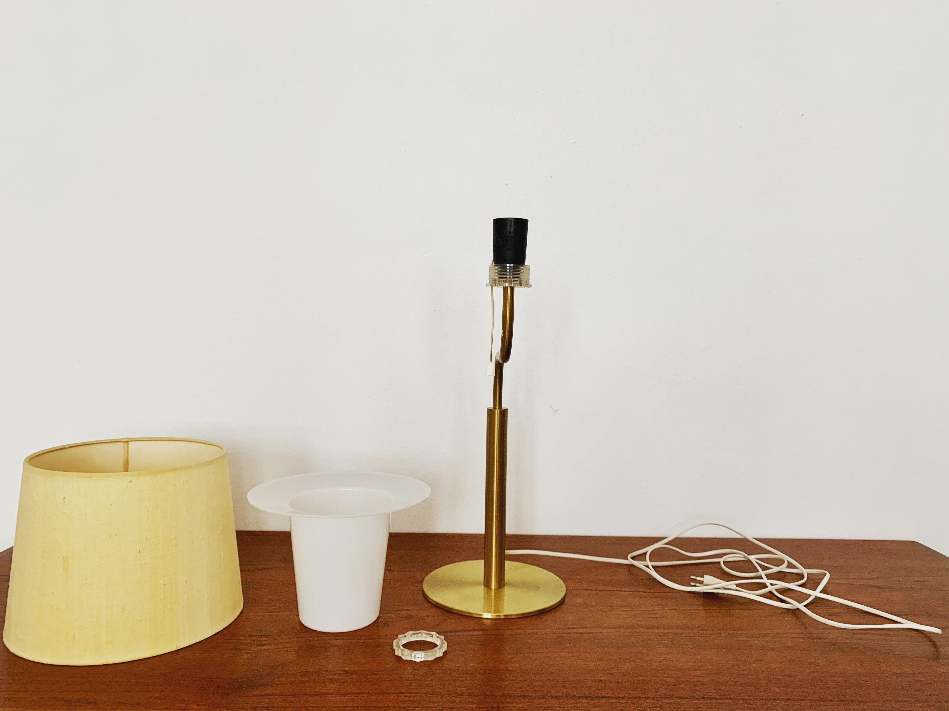 Lampe de table par Uno et Östen Kristiansson pour Luxus en vente 3