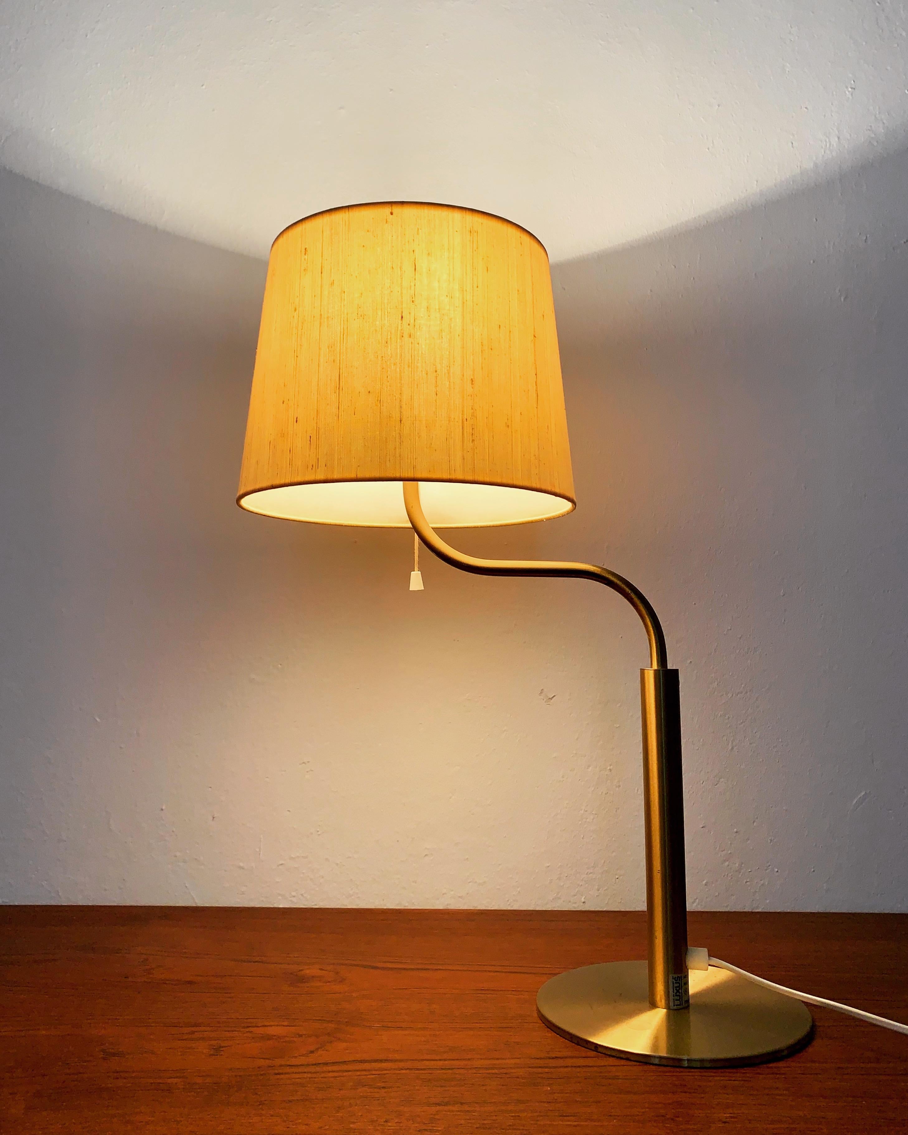 Laiton Lampe de table par Uno & Östen Kristiansson pour Luxus en vente