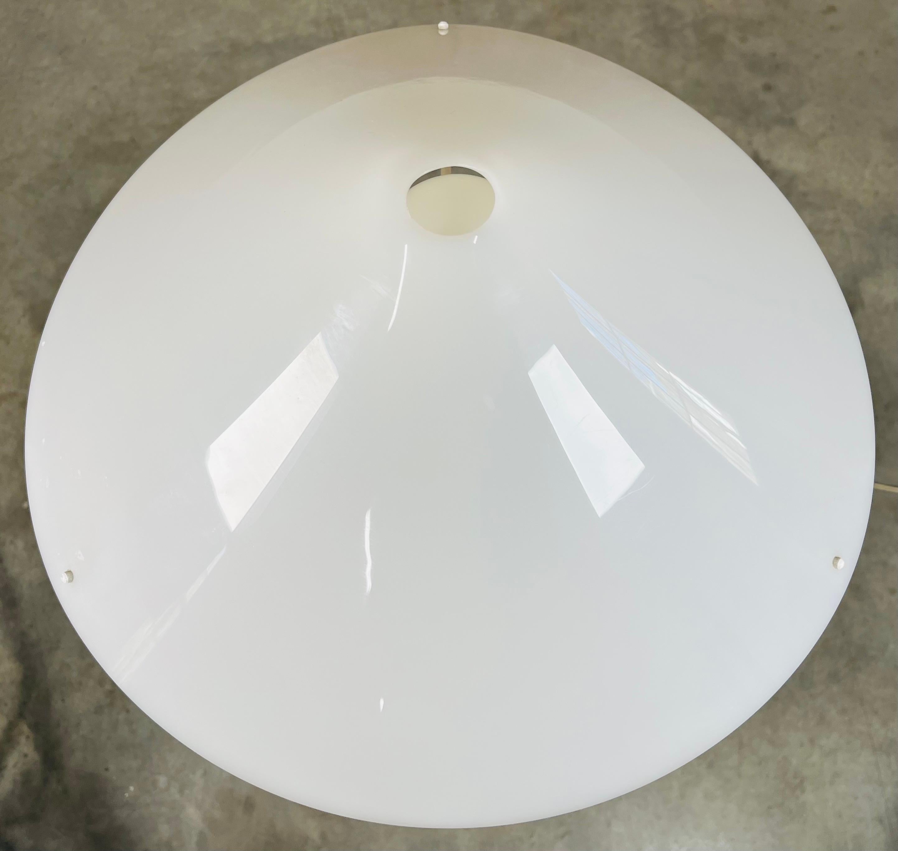 Lampe de table par Uno & Östen Kristiansson pour Luxus Vittsjö -Suède 1960s Excellent état - En vente à Southampton, NJ