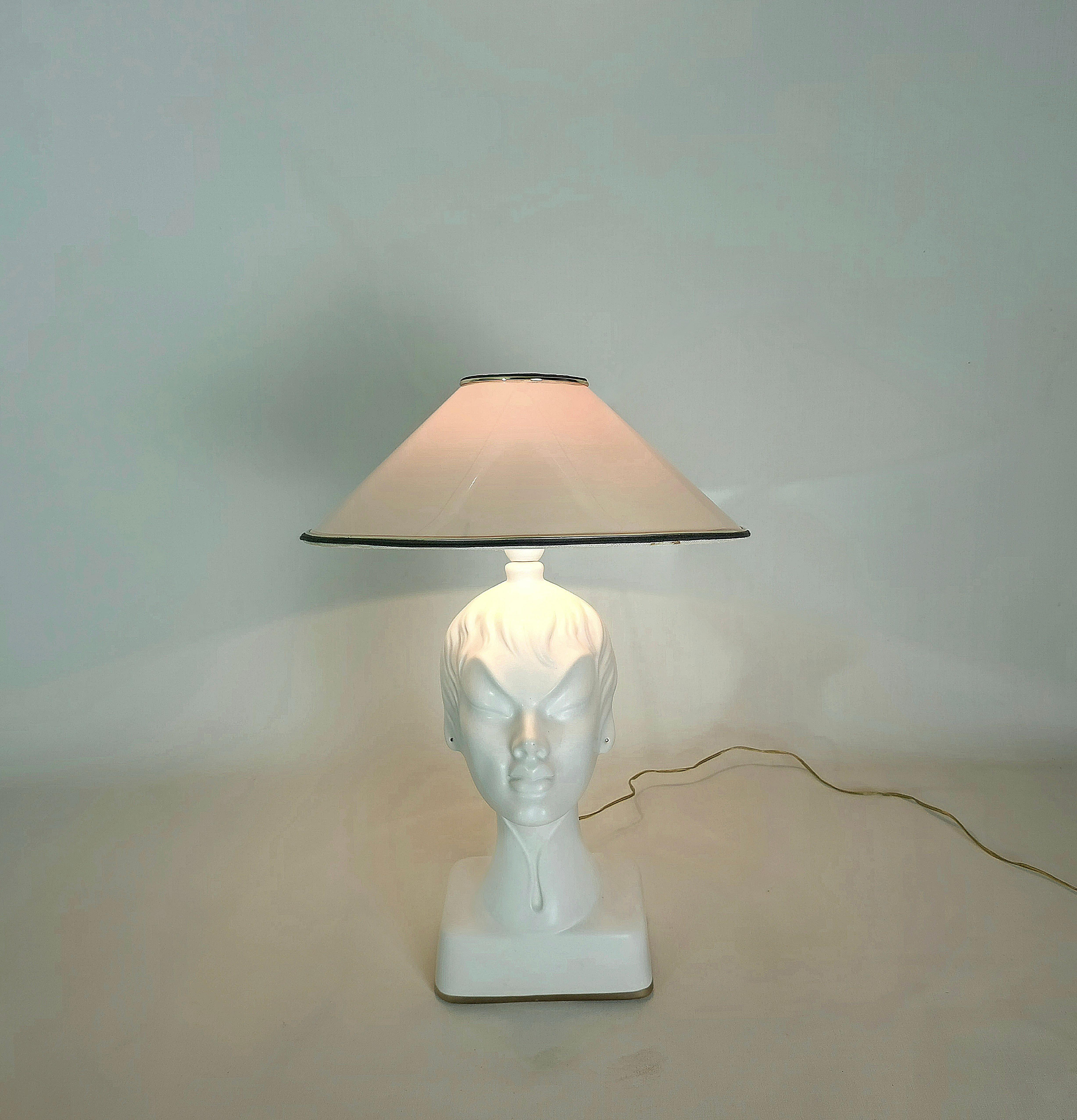 Tischlampe Keramik Kunststoff Material Sicas Midcentury Modern Italienisches Design 1960er Jahre im Angebot 1