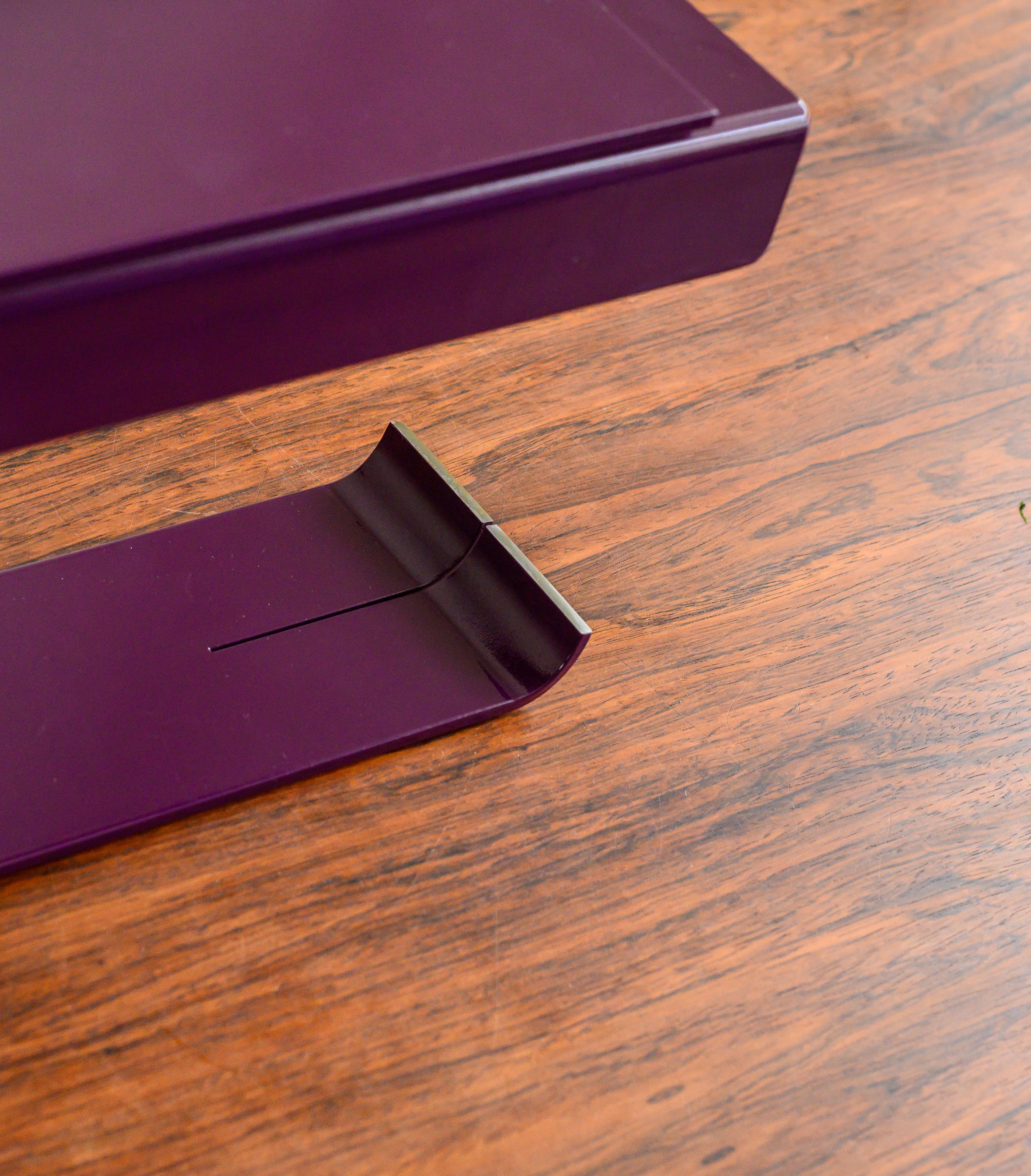 Industrial Last 5 lim edit & numbered table lamps CG01 VB Aubergine designed in 1968 For Sale