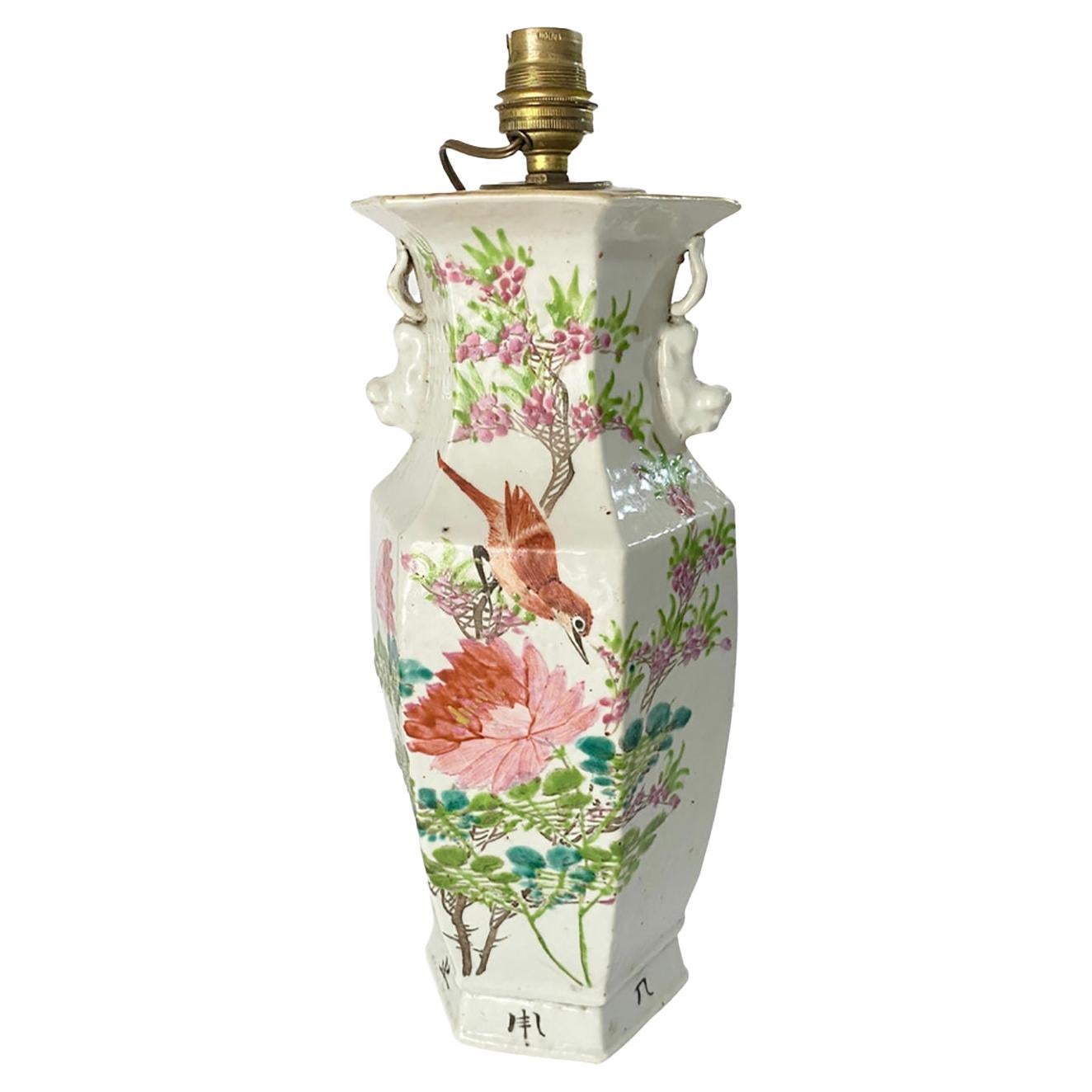 Chinese Export Table Lamp, Chinese, Porcelaine, Hand Painted, in a Vase Shape, China circa 1880 For Sale
