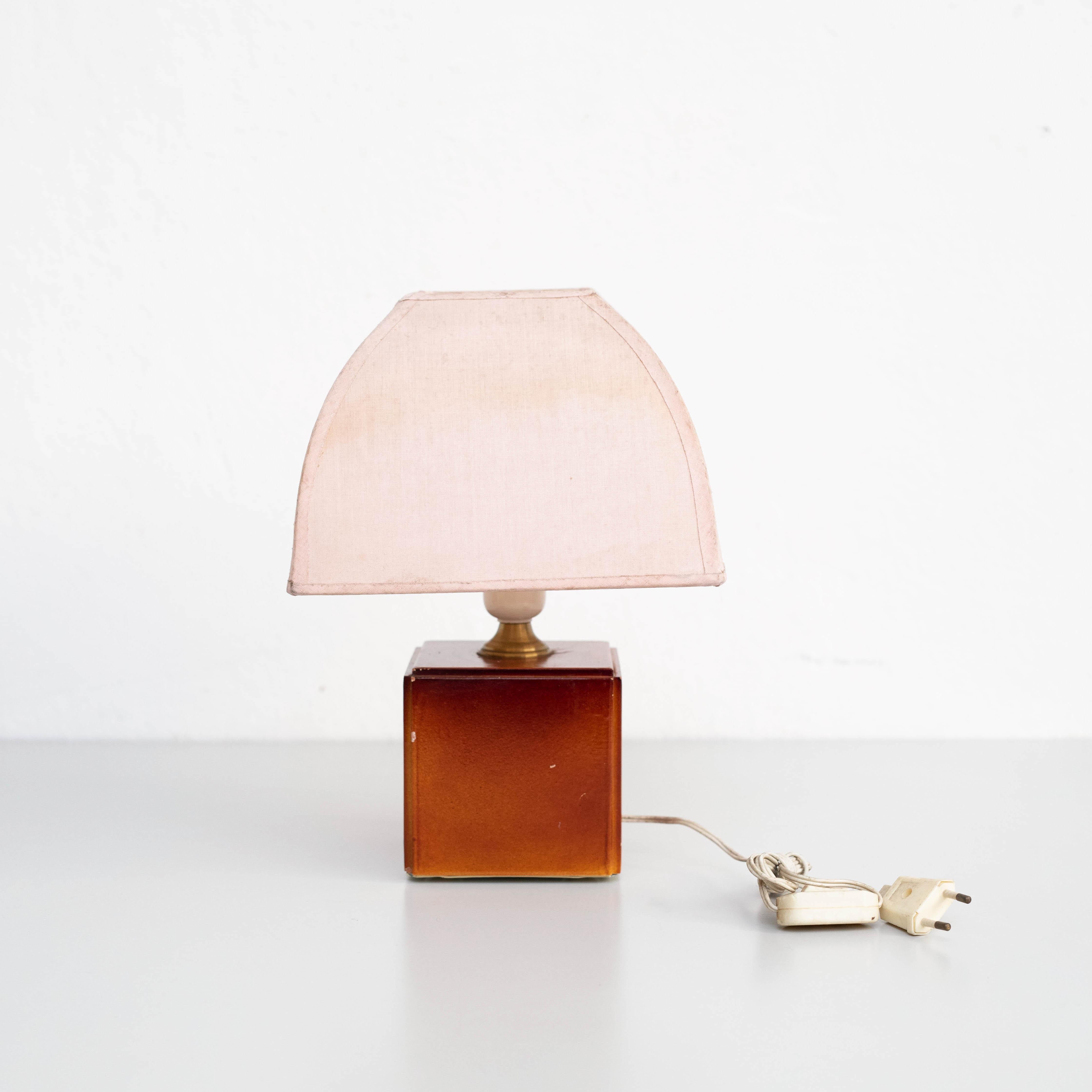 Table lamp, Ceramic, Circa 1970.

In original condition, wear consistent with age and use, preserving a beautiful patina.

Wired for Europe. Electrification has not been tested.
  