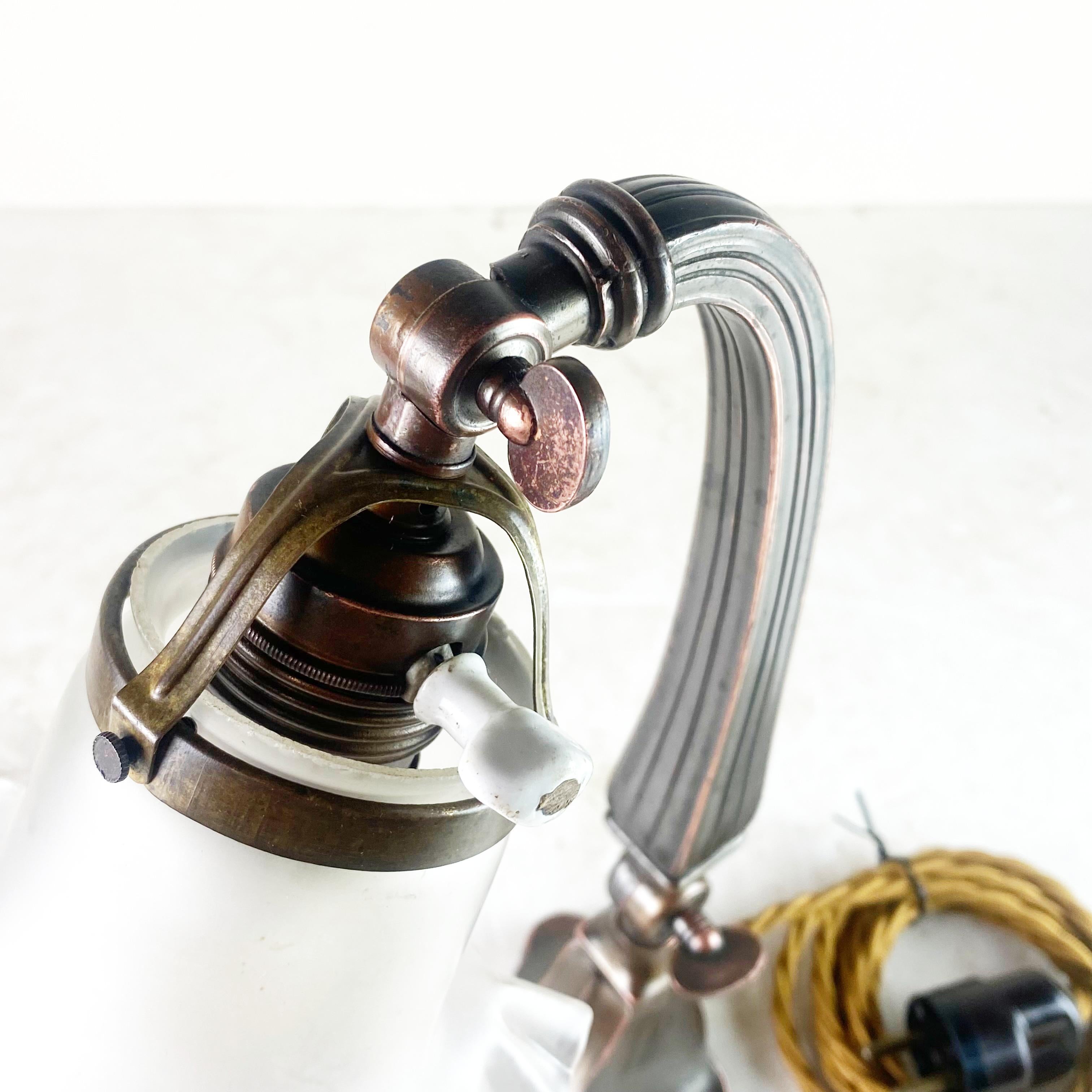 Lámpara de mesa, pátina de cobre, 1900ca en Bueno estado para la venta en Praha, CZ