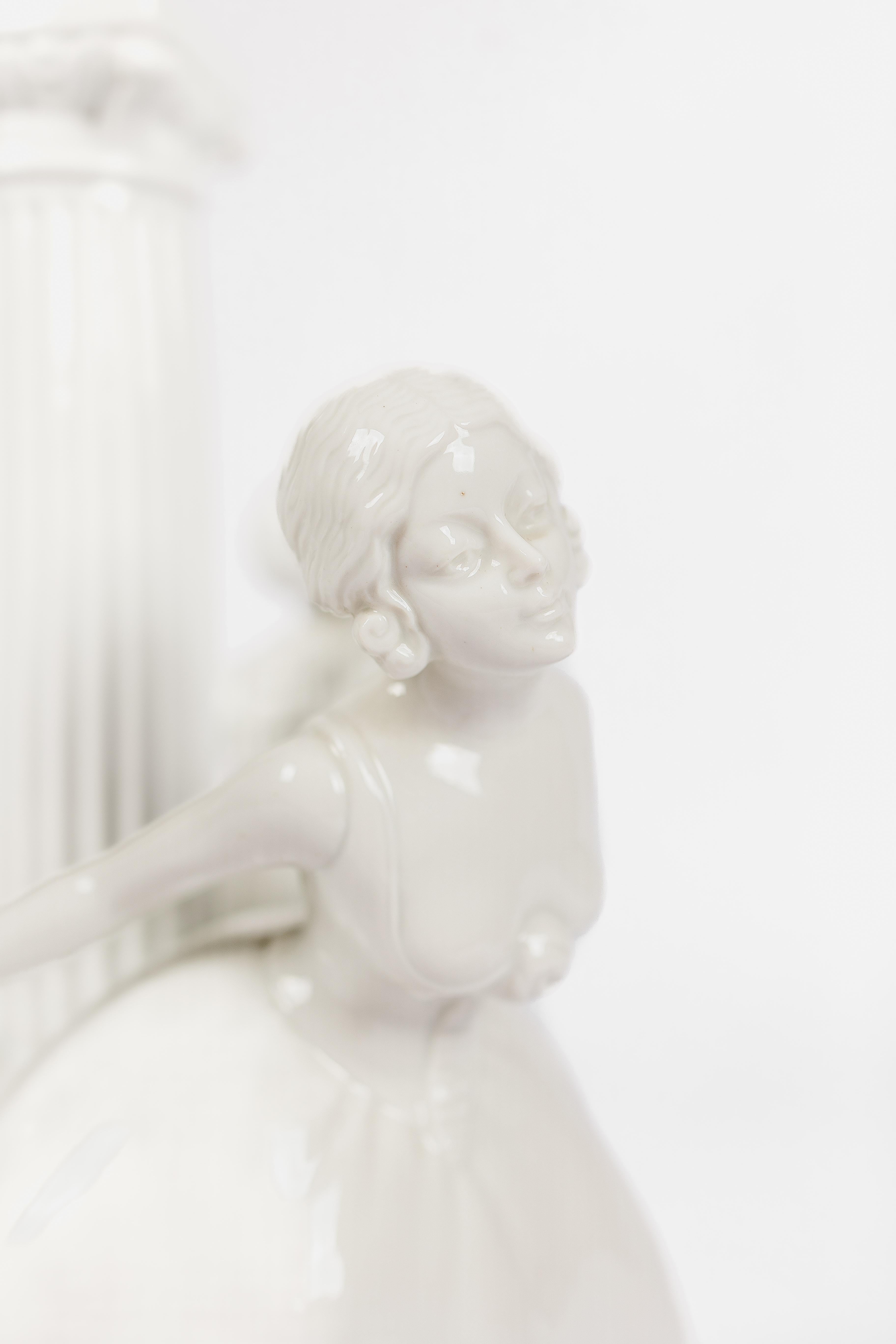 Lampada da tavolo: scultura in porcellana 'Dancing ladies' di Fraureuth Kunstabteilung in vendita 5