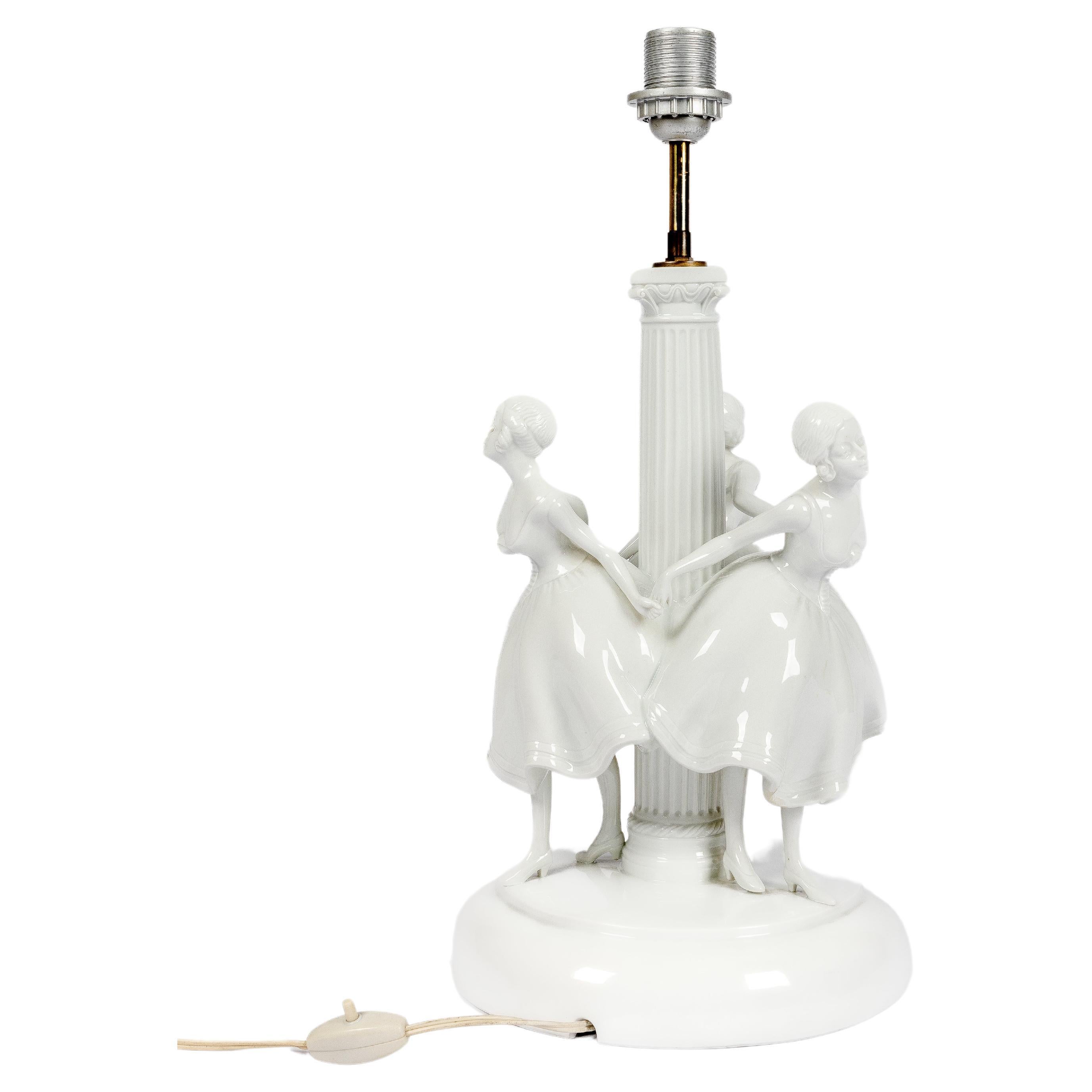 Lámpara de sobremesa: Escultura de porcelana "Damas bailarinas" de Fraureuth Kunstabteilung