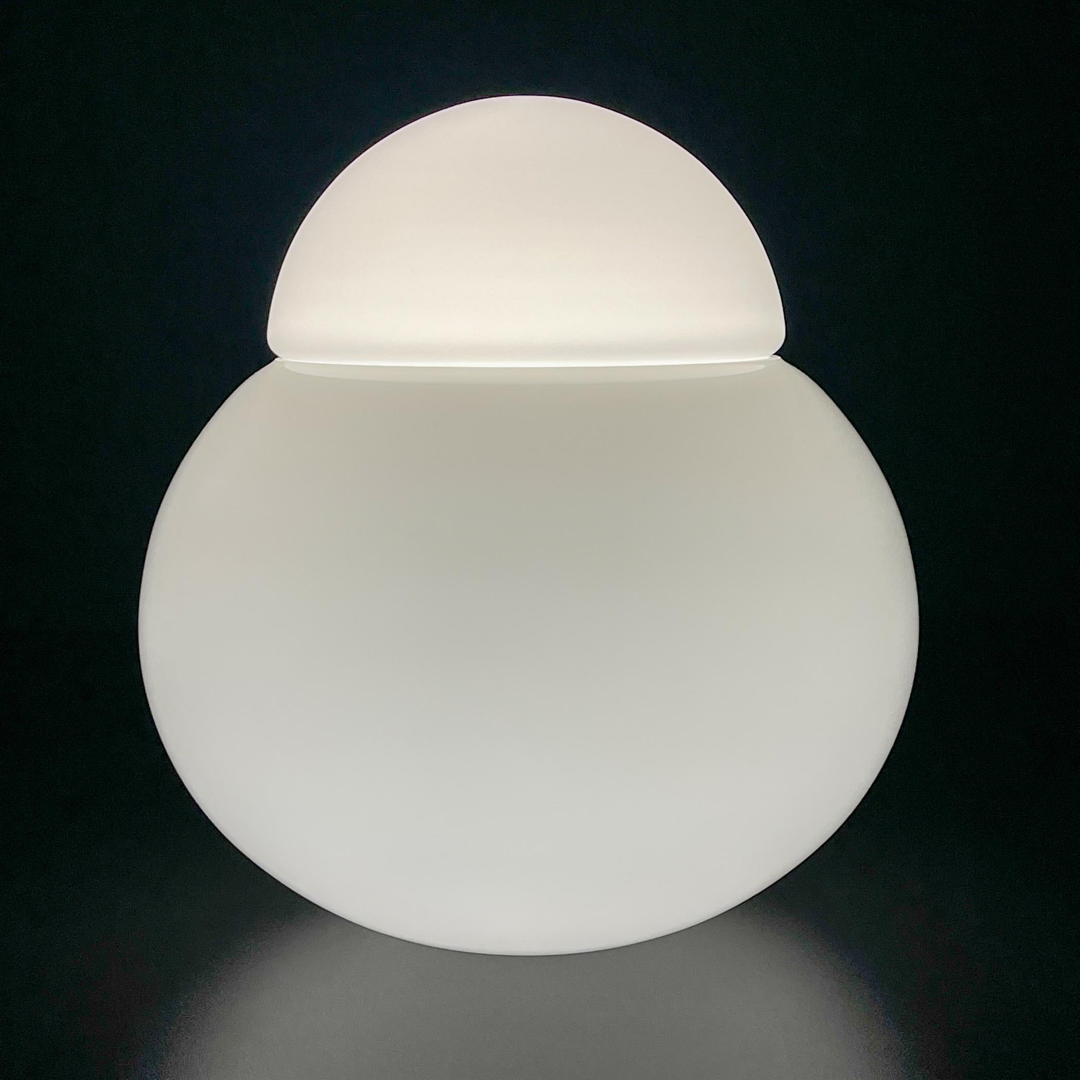Mid-Century moderno Lampada da tavolo Daruma di Sergio Asti per Fontana Arte, Italia 1960 in vendita