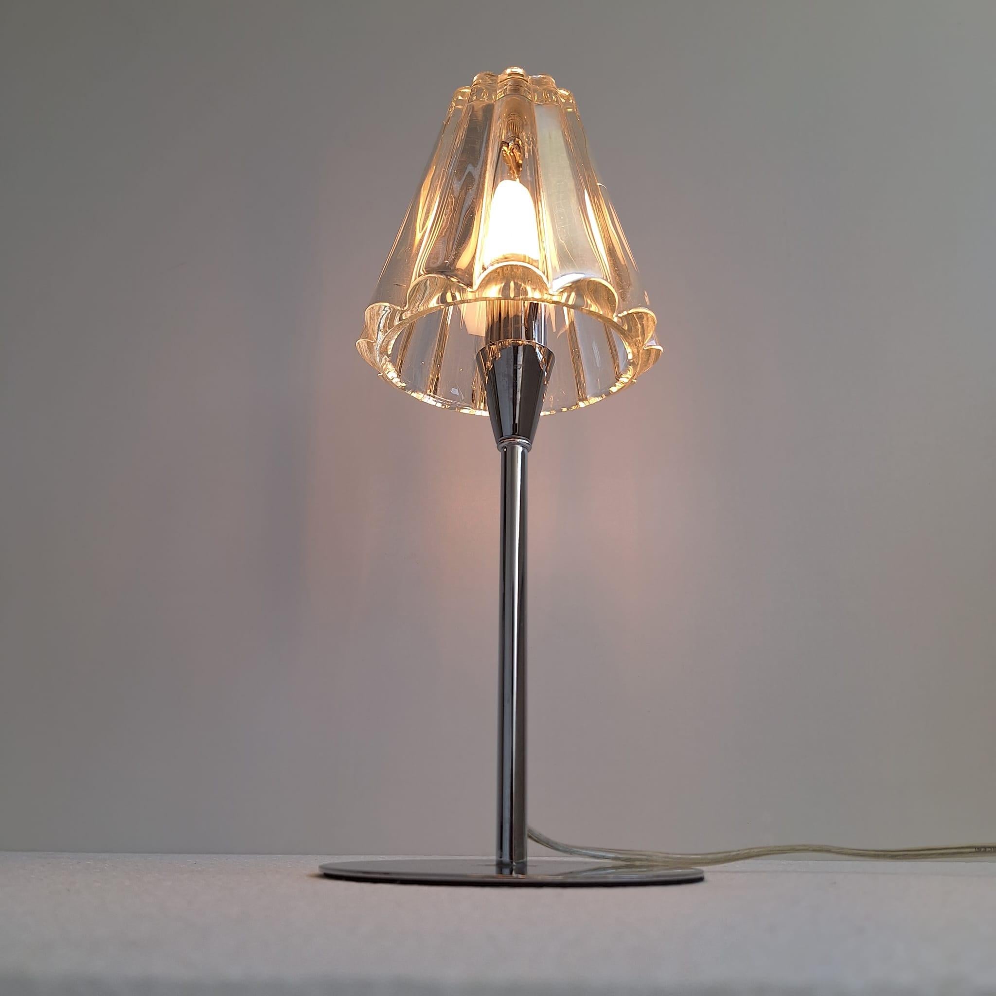 Table lamp design by Cristian Cubiña for Almalight en venta 6