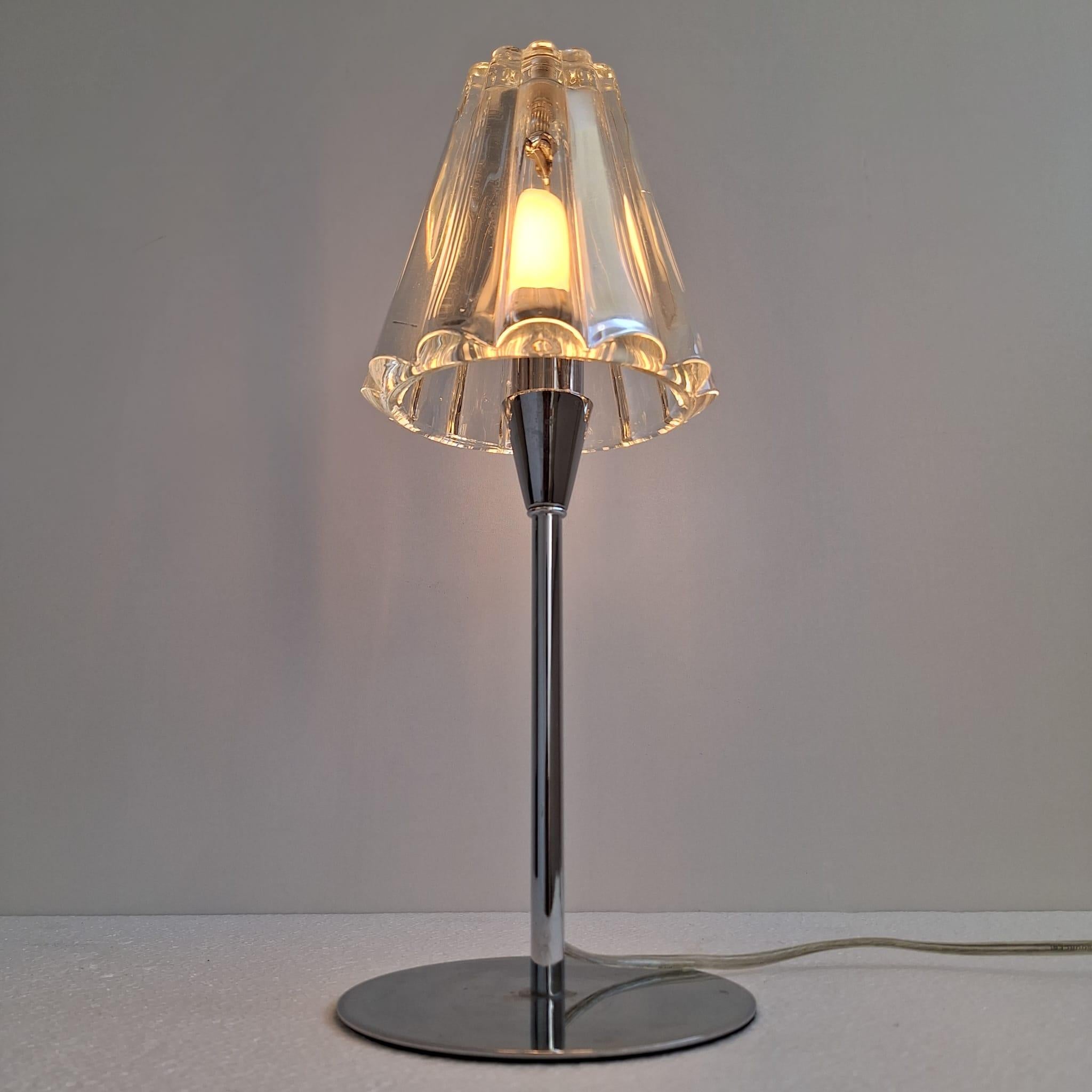 Table lamp design by Cristian Cubiña for Almalight en venta 7