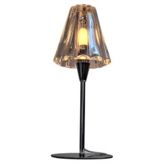Table lamp design by Cristian Cubiña for Almalight