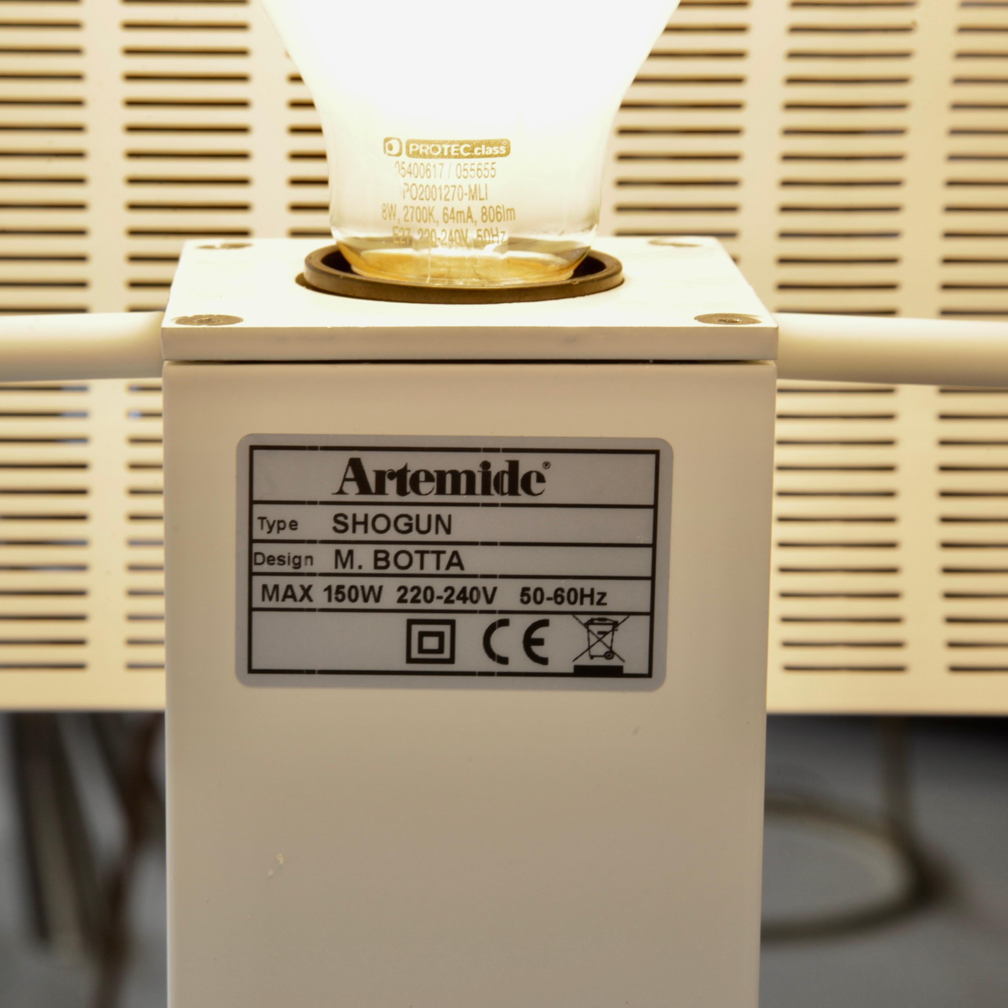 Metallo Lampada da tavolo disegnata da Mario BOTTA per Artemide, 1986 in vendita