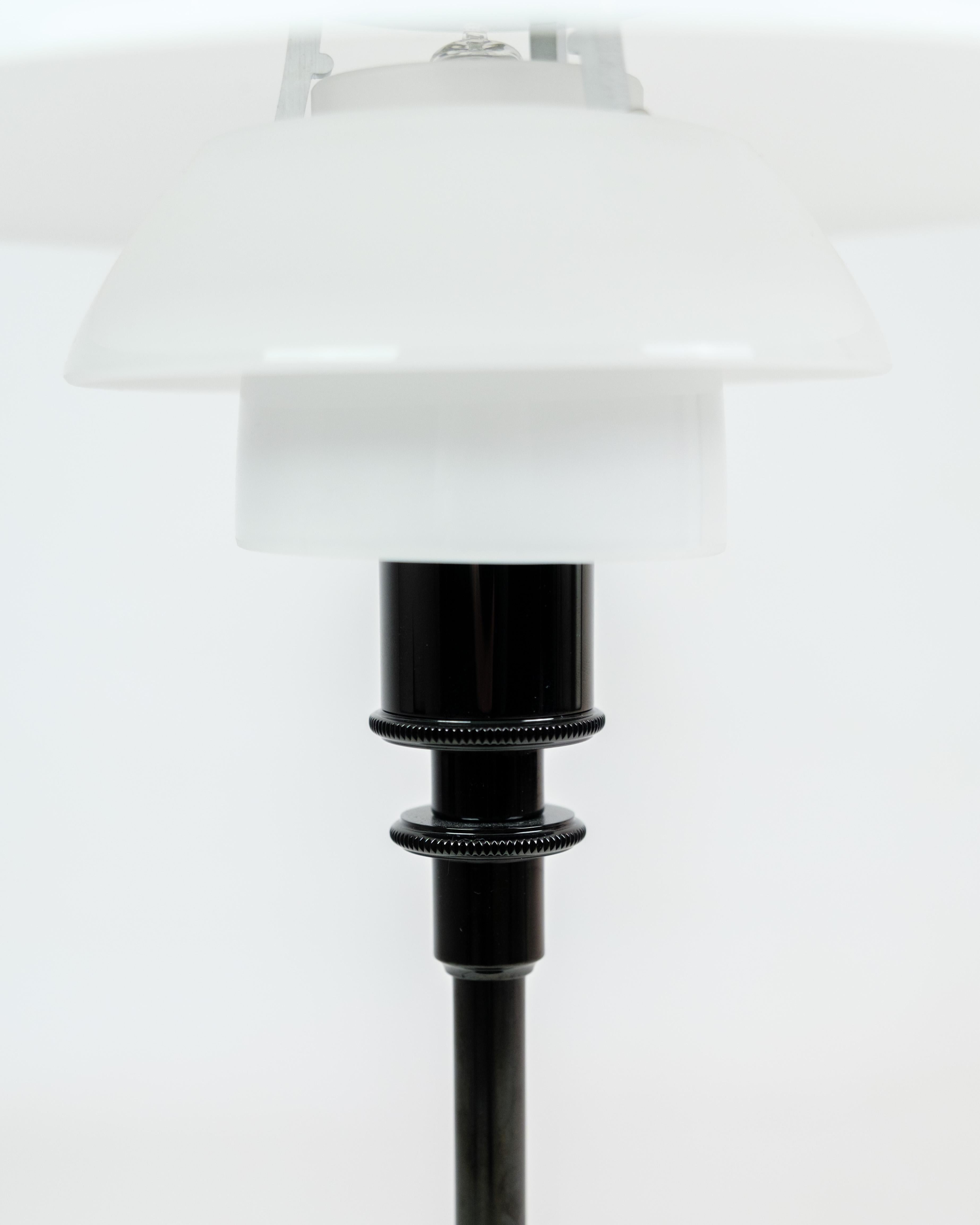 Tischlampe, entworfen von Poul Henningsen, Modell 3/2, hergestellt von Louis Poulsen im Angebot 2