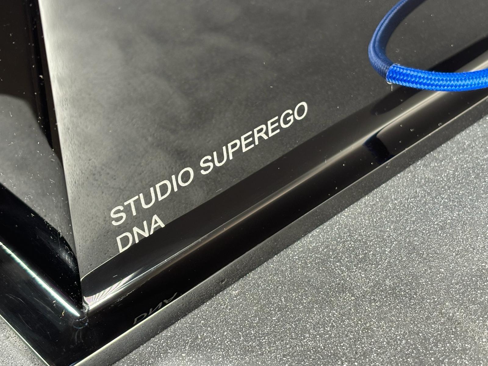 Tischlampe DNA, Modell von Studio Superego für Superego Editions im Angebot 2