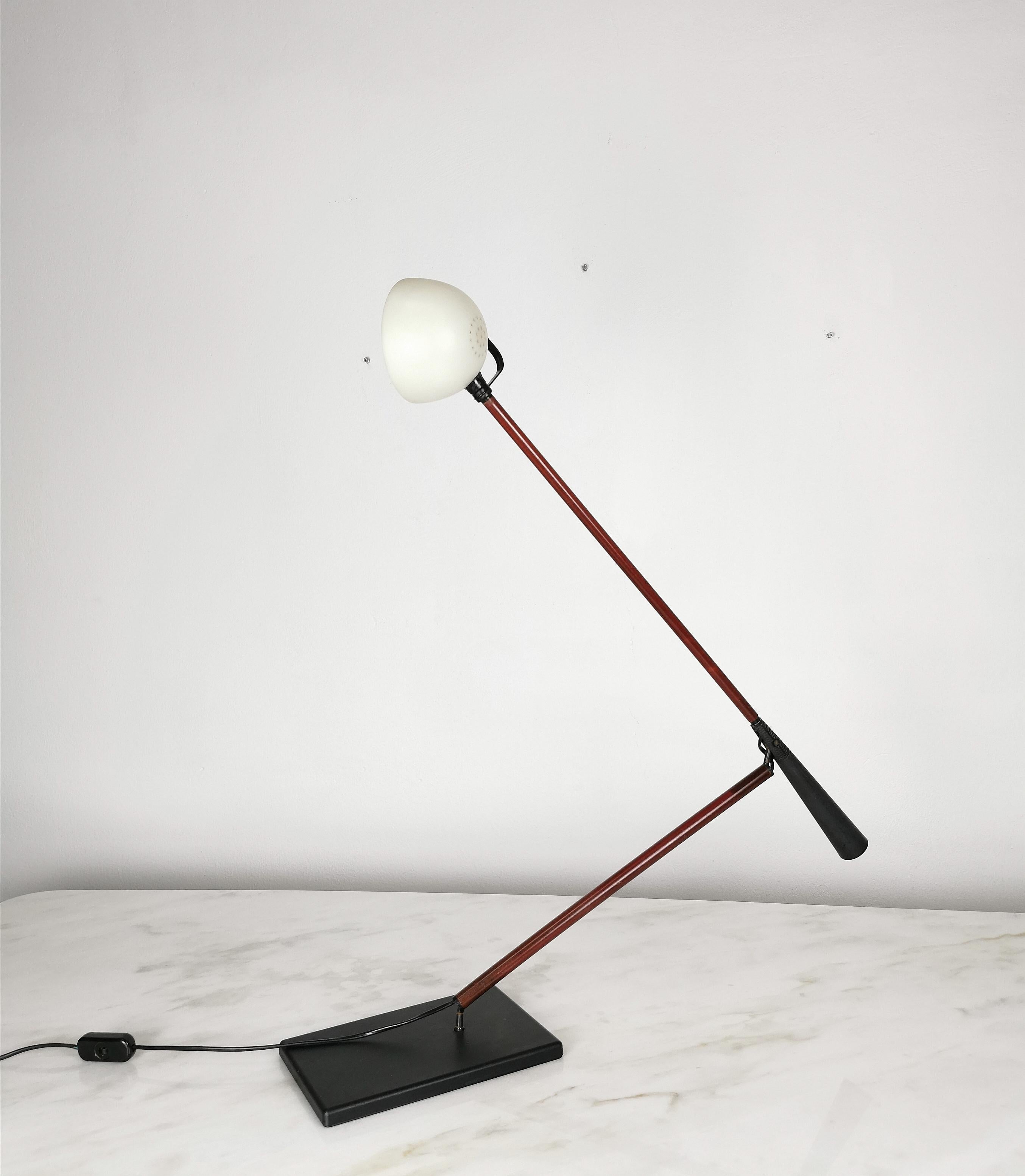 Table Lamp Fiberglass Gino Sarfatti Paolo Rizzatto for Arteluce Midcentury 1970s 6