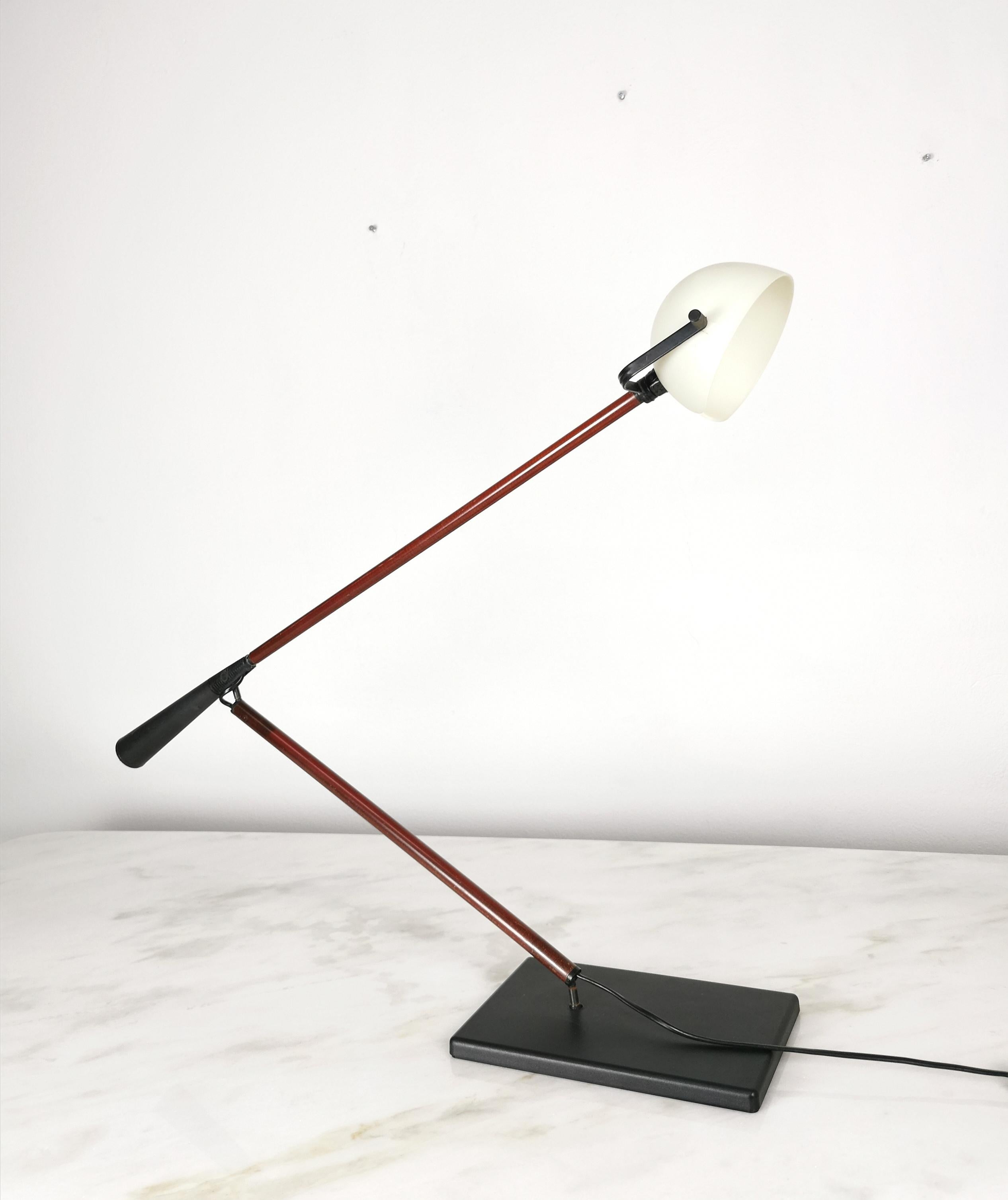 Table Lamp Fiberglass Gino Sarfatti Paolo Rizzatto for Arteluce Midcentury 1970s 7