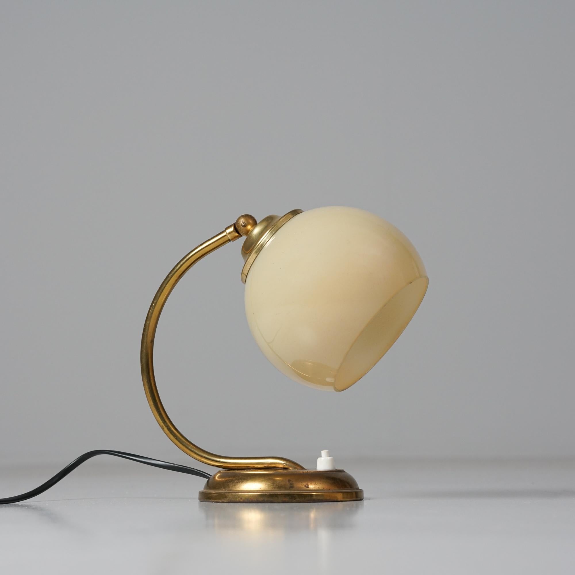 Scandinave moderne Lampe de table, Finlande, années 1940/1950 en vente