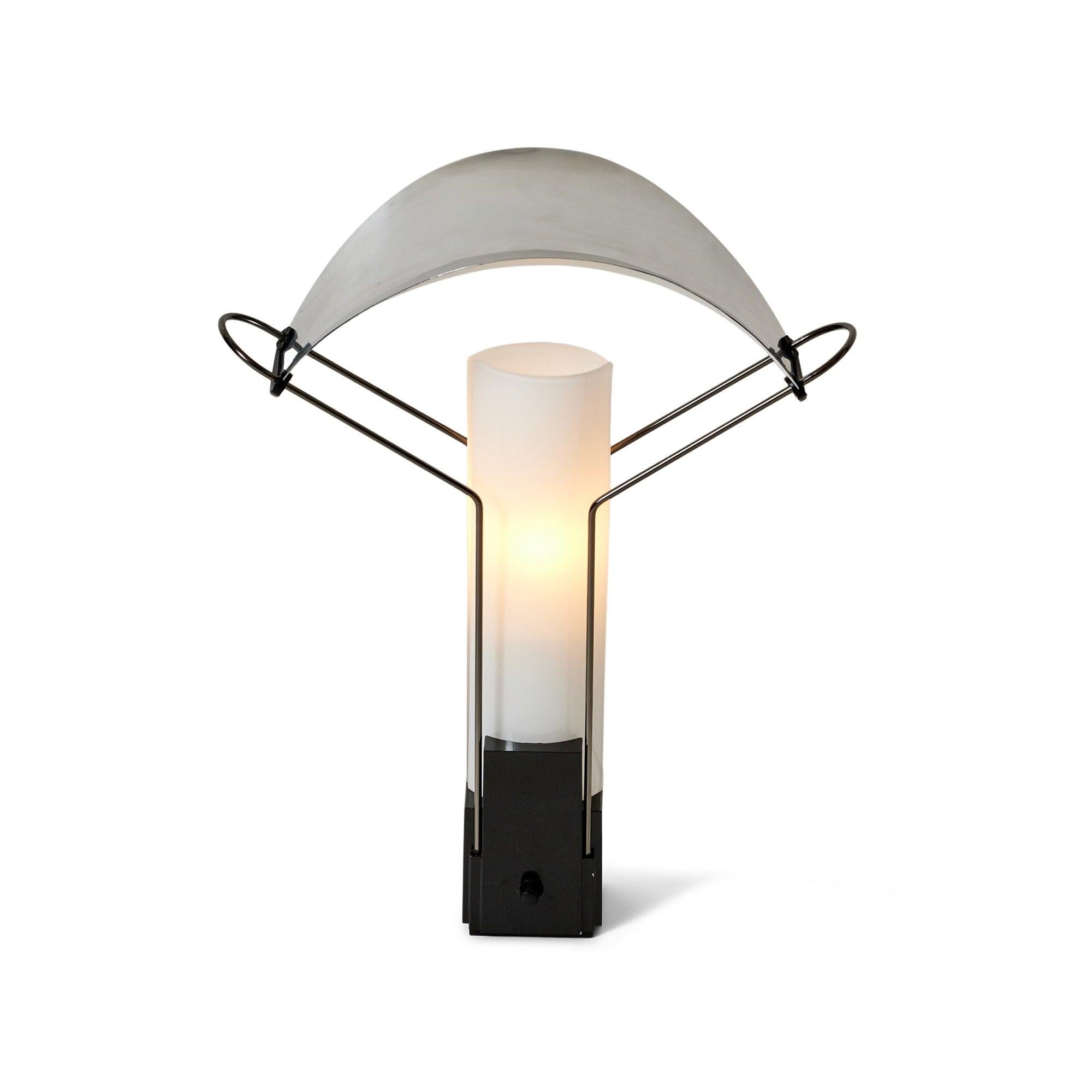 Table Lamp by King and Miranda for Arteluce In Excellent Condition For Sale In Sagaponack, NY