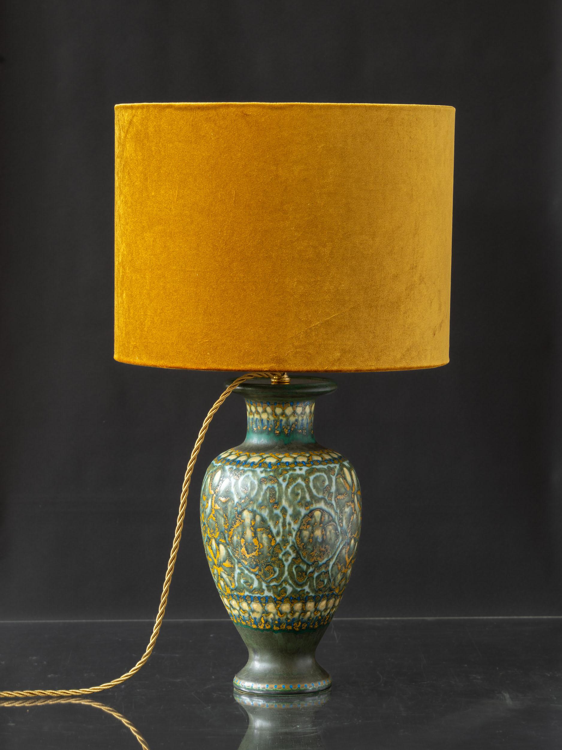 Early 20th Century 1921 PZH Gouda Vase Table Lamp, Art Deco, Murano Gold Velvet Lampshade For Sale