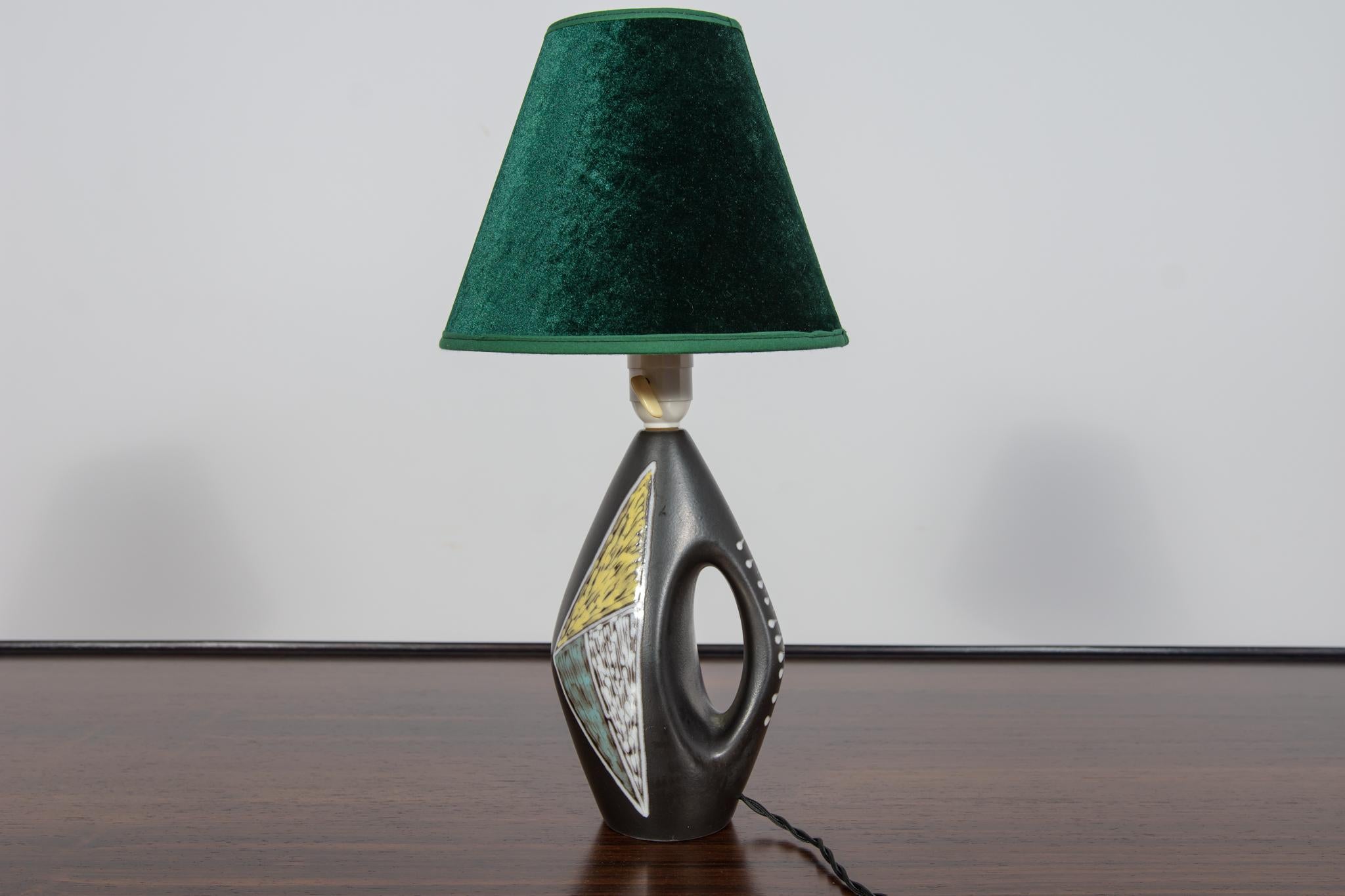 Table lamp from the “Burgundy” series, designed by Holm Sorensen, Soholm. For Sale 3