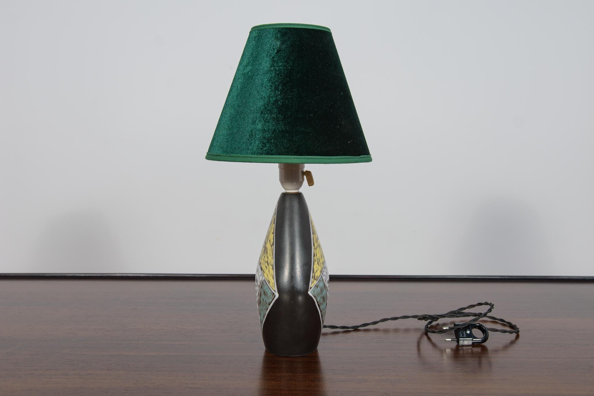 Table lamp from the “Burgundy” series, designed by Holm Sorensen, Soholm. For Sale 4