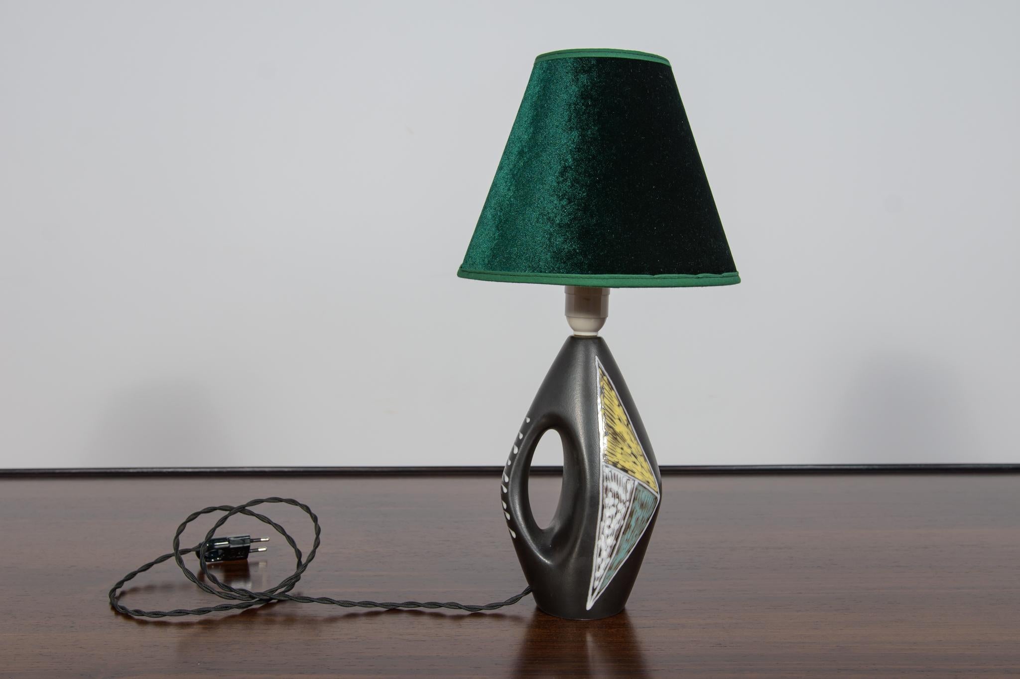 Table lamp from the “Burgundy” series, designed by Holm Sorensen, Soholm. For Sale 5