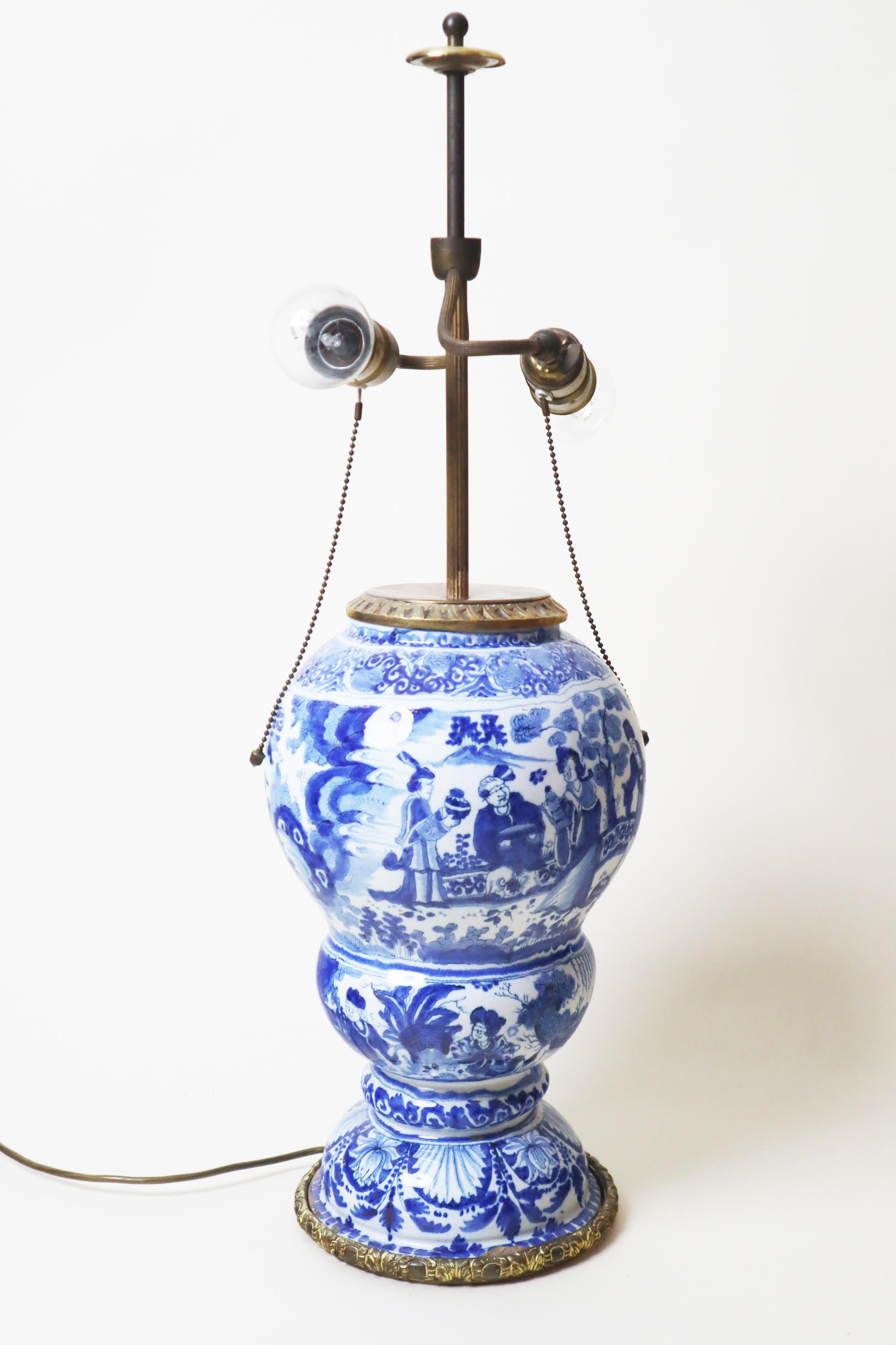 Lámpara de mesa de principios del siglo XVIII Asian Chino Style  Gerhard Wolbeer Berlín Latón en venta