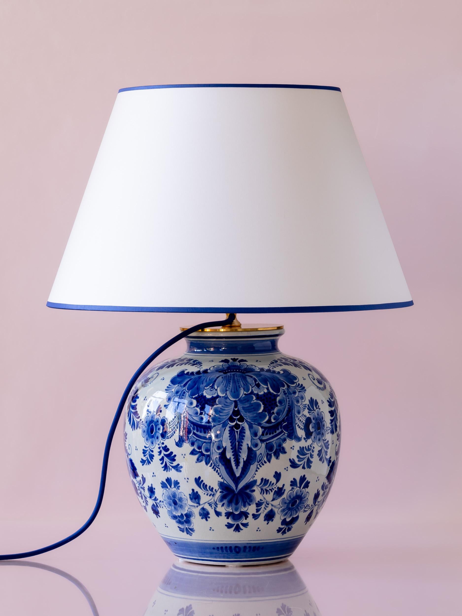 Royal Delft Blue 1974 Vase Table Lamp, White Satin Lampshade with Cobalt Trim For Sale 2
