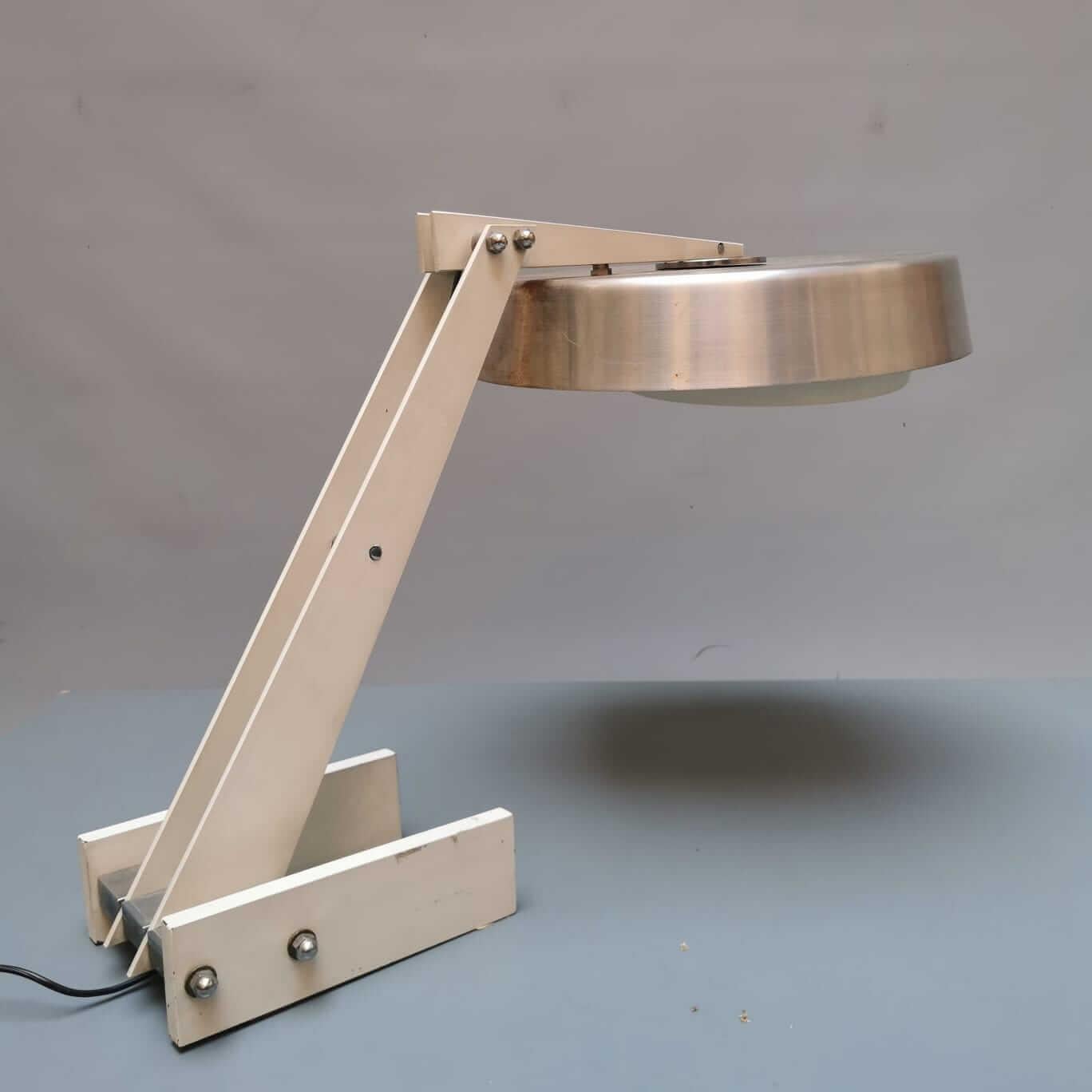 Italian Table Lamp, Gerrit Rietveld style For Sale