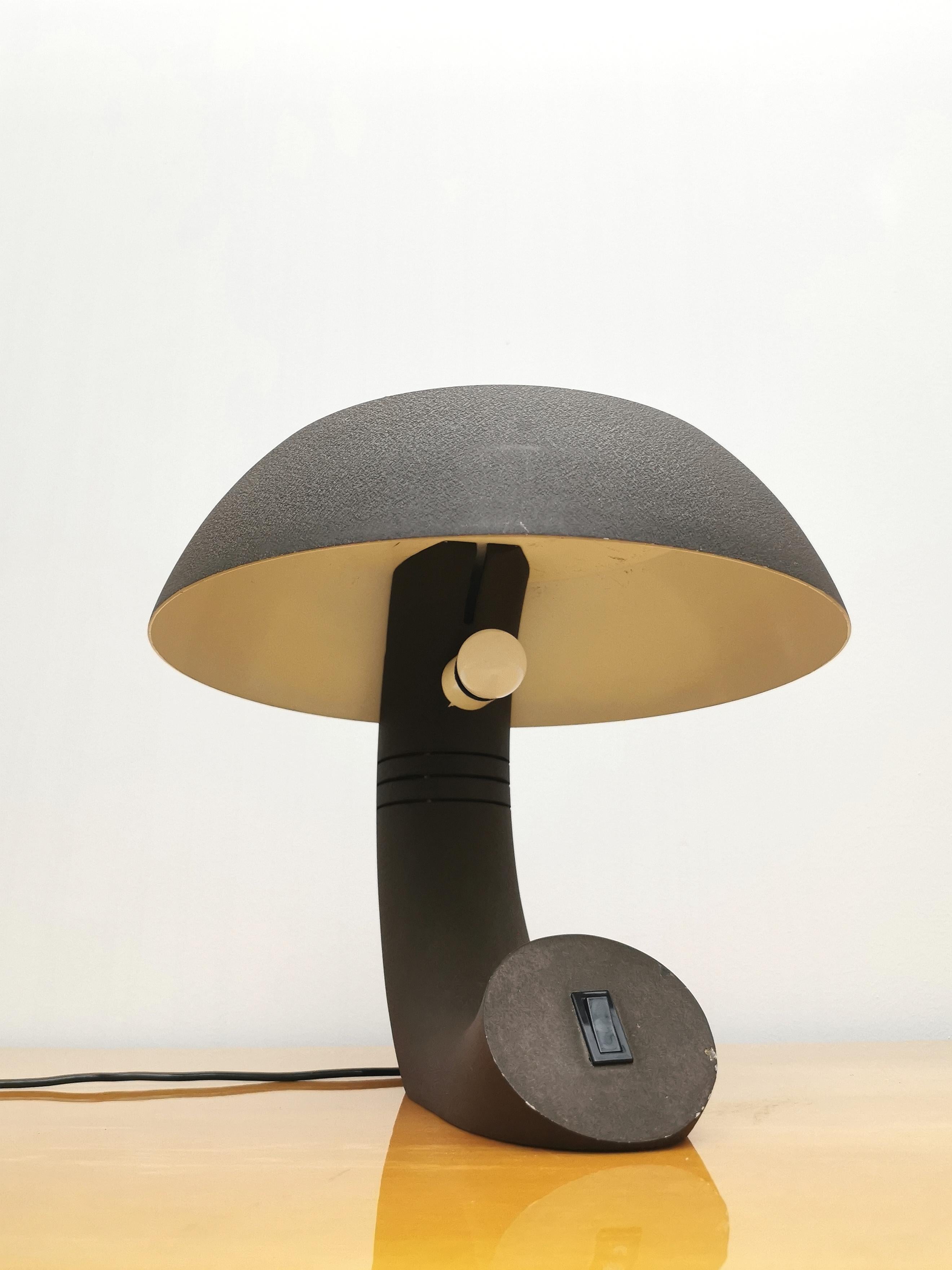 Table Lamp Gino Sarfatti for Arteluce Aluminum Craquelure Midcentury Italy 1960s For Sale 1
