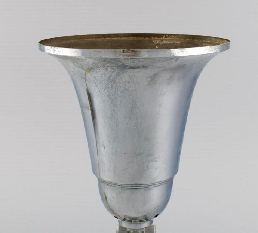 Milieu du XXe siècle Lampe de bureau en aluminium et verre d'art transparent, design français, années 1940 en vente