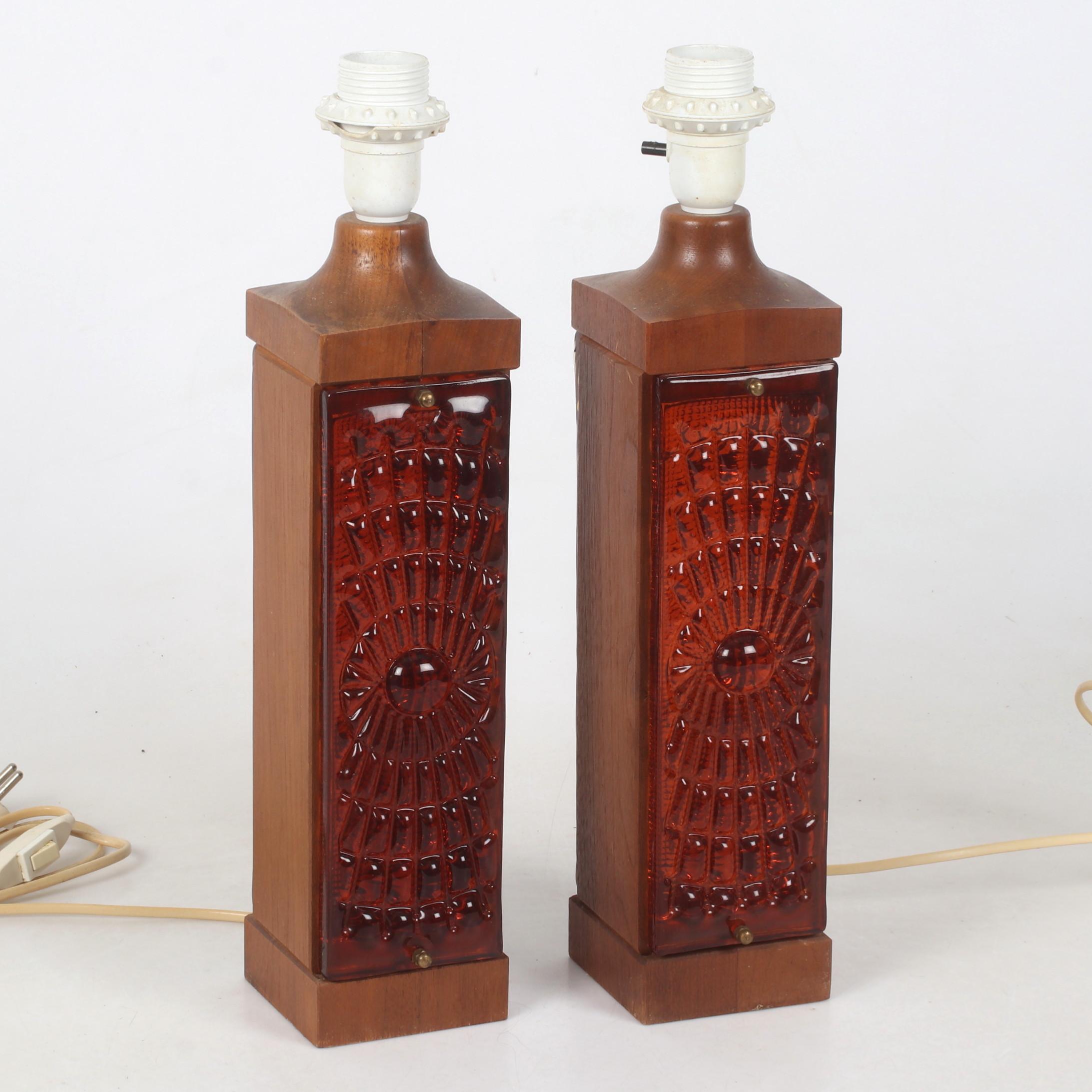 Scandinavian Modern Table lamp in amber red Cast Glass and Teak a Pair, Sweden, 1970s For Sale