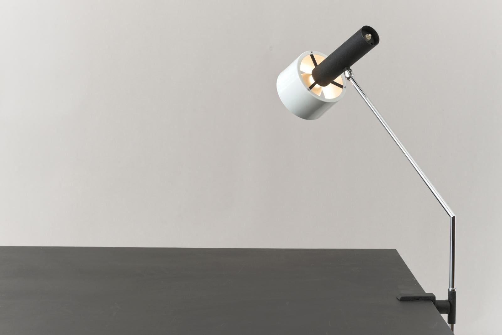 Table Lamp in black and white, Switzerland - 1960 In Good Condition For Sale In Berlin, DE