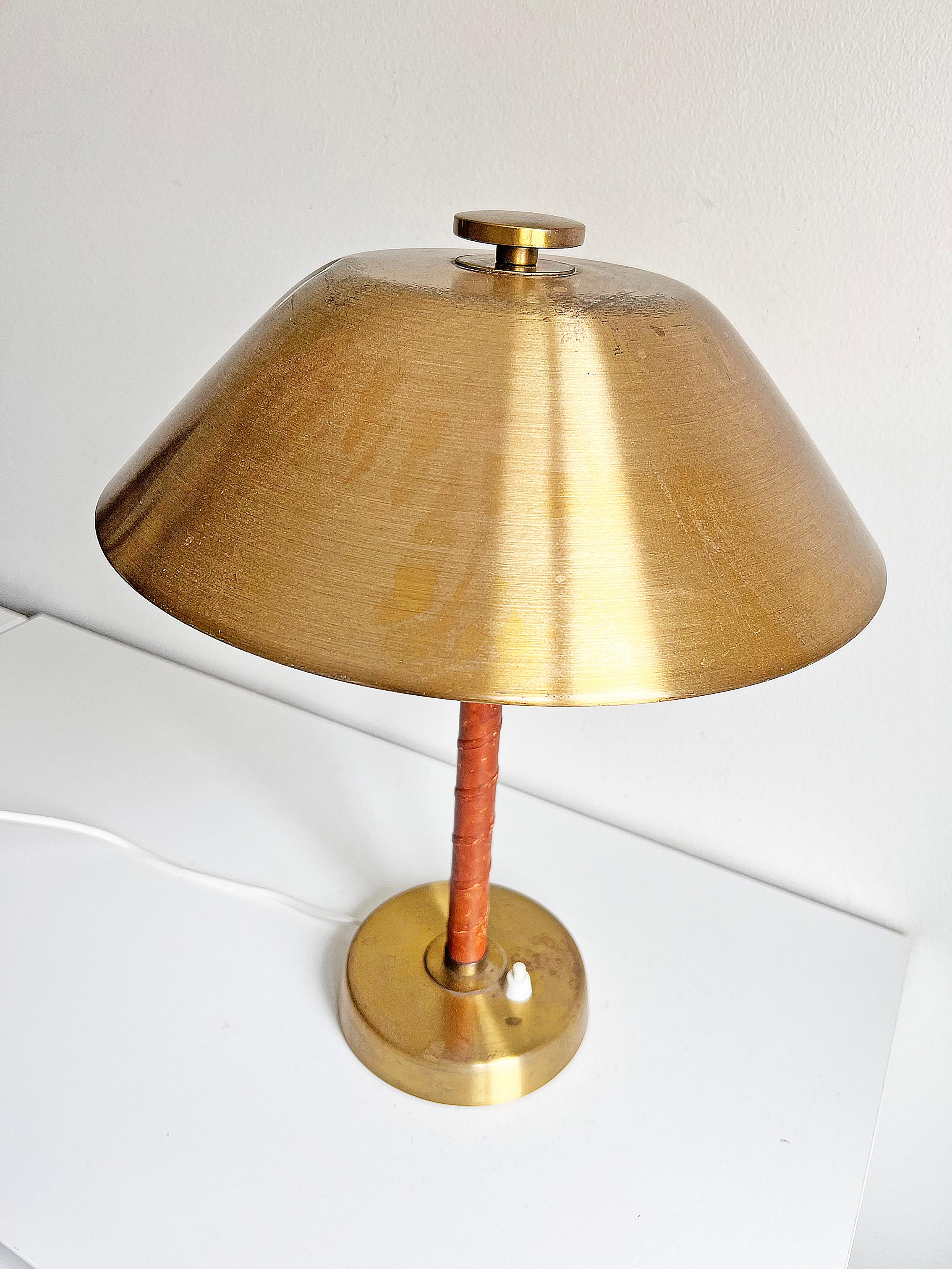 leather table lamp