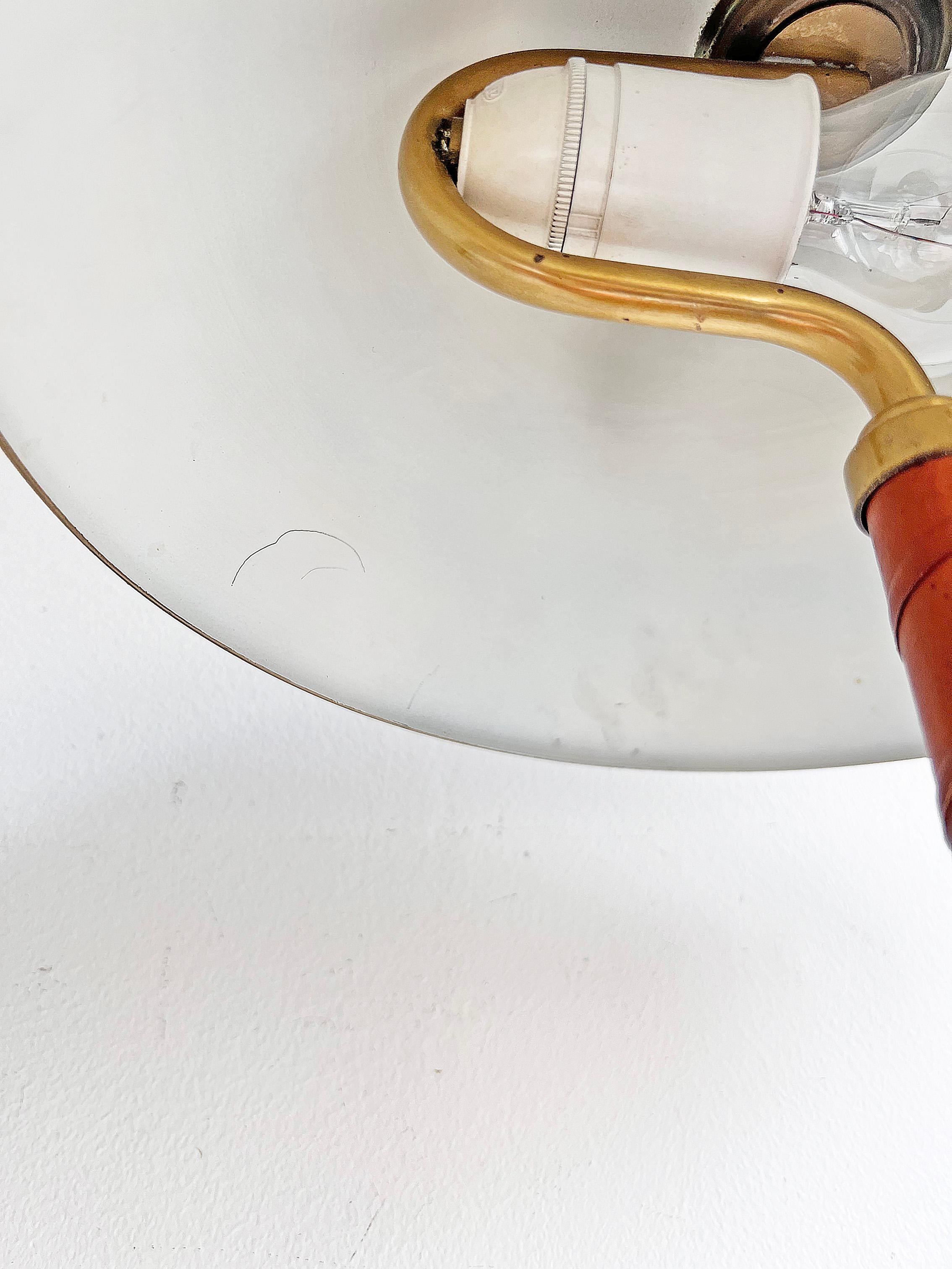 Swedish Table Lamp in Brass and Cognac Leather by Einar Bäckström, circa 1940s For Sale
